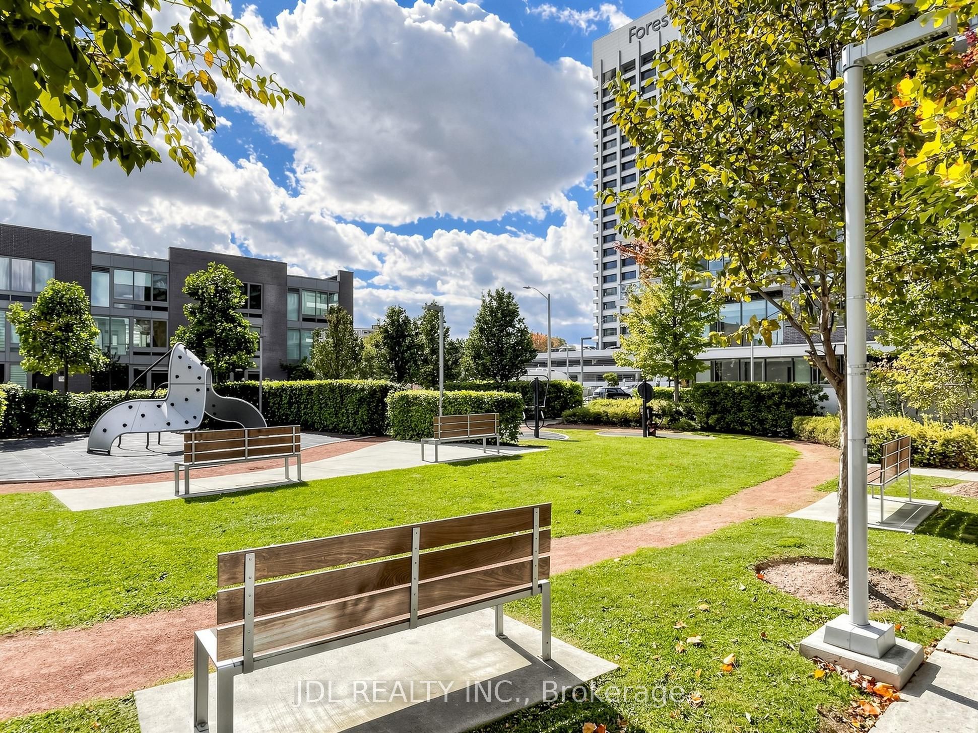 28 Sonic Way Property Photo 45
