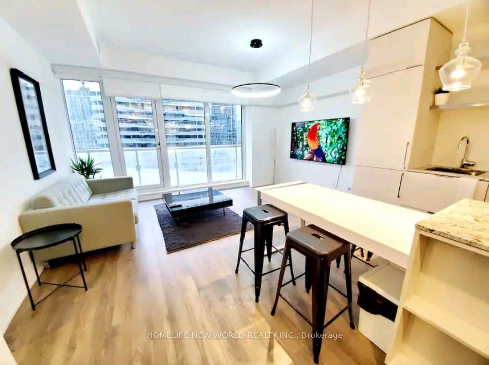 197 Yonge Street 1806 Property Photo 3