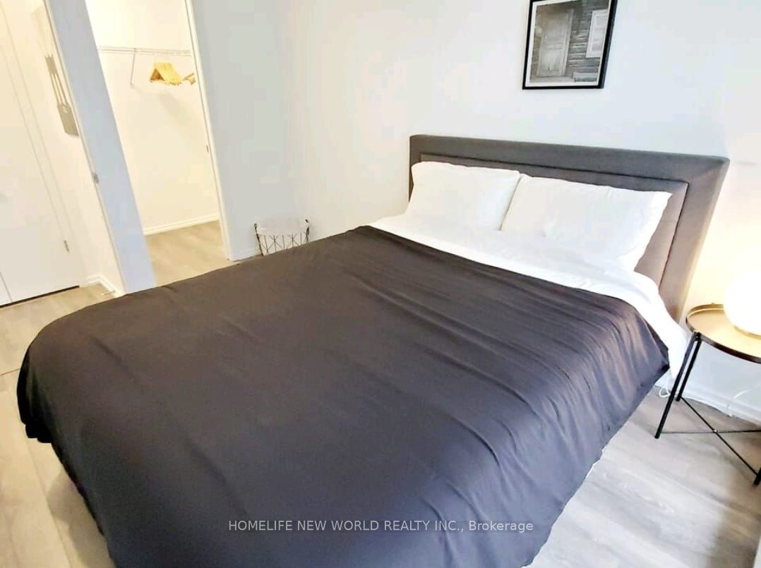 197 Yonge Street 1806 Property Photo 6