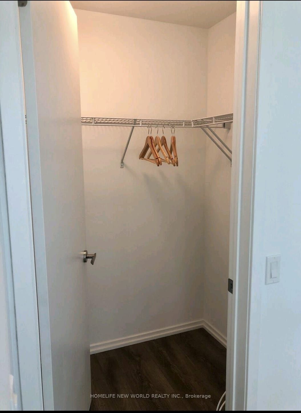 197 Yonge Street 1806 Property Photo 8