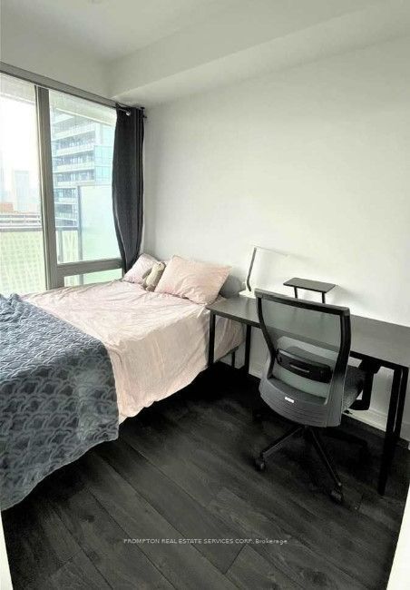 50 Charles Street E 2404 Property Photo 6