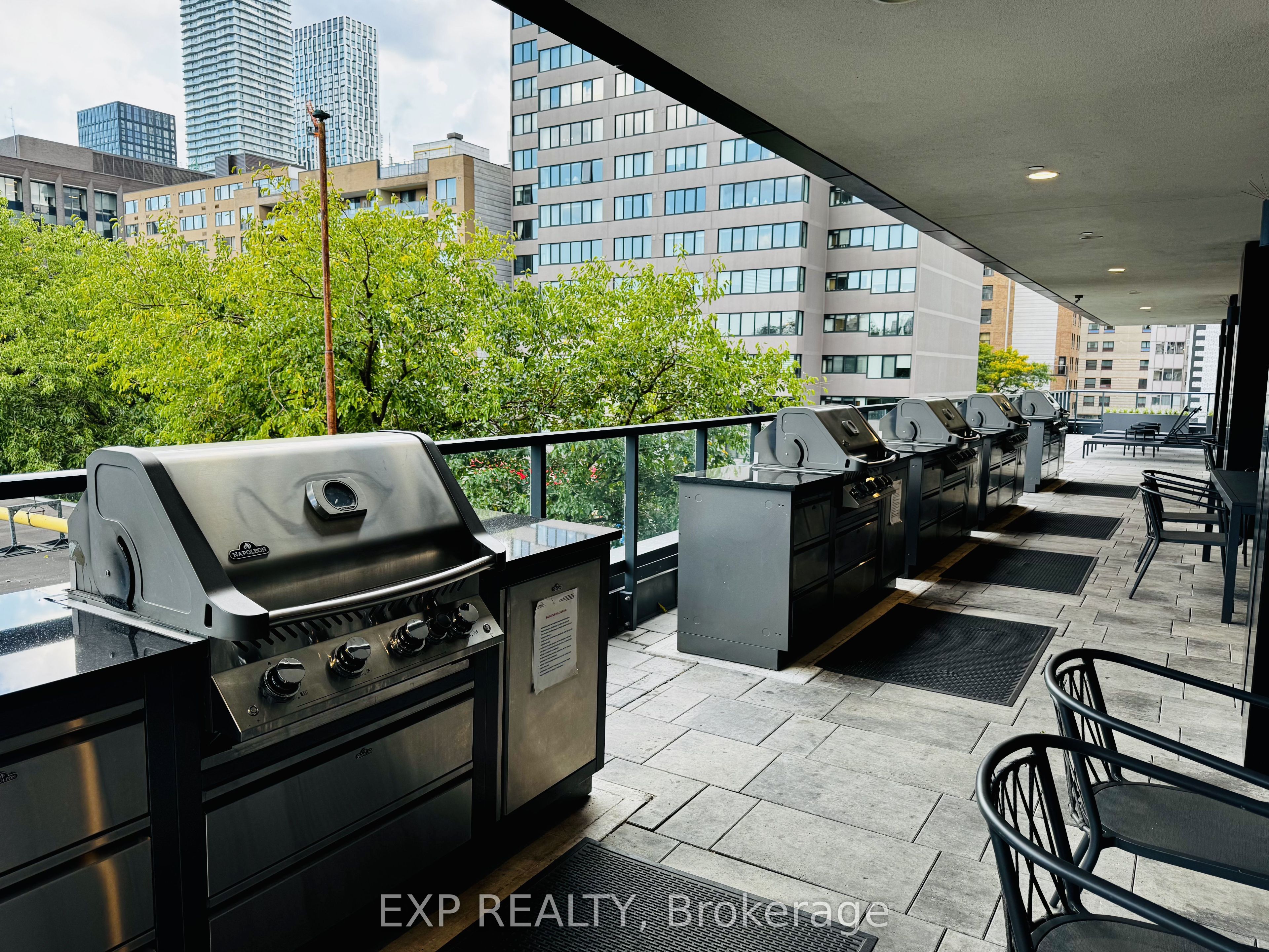 319 Jarvis Street 4908 Property Photo 26