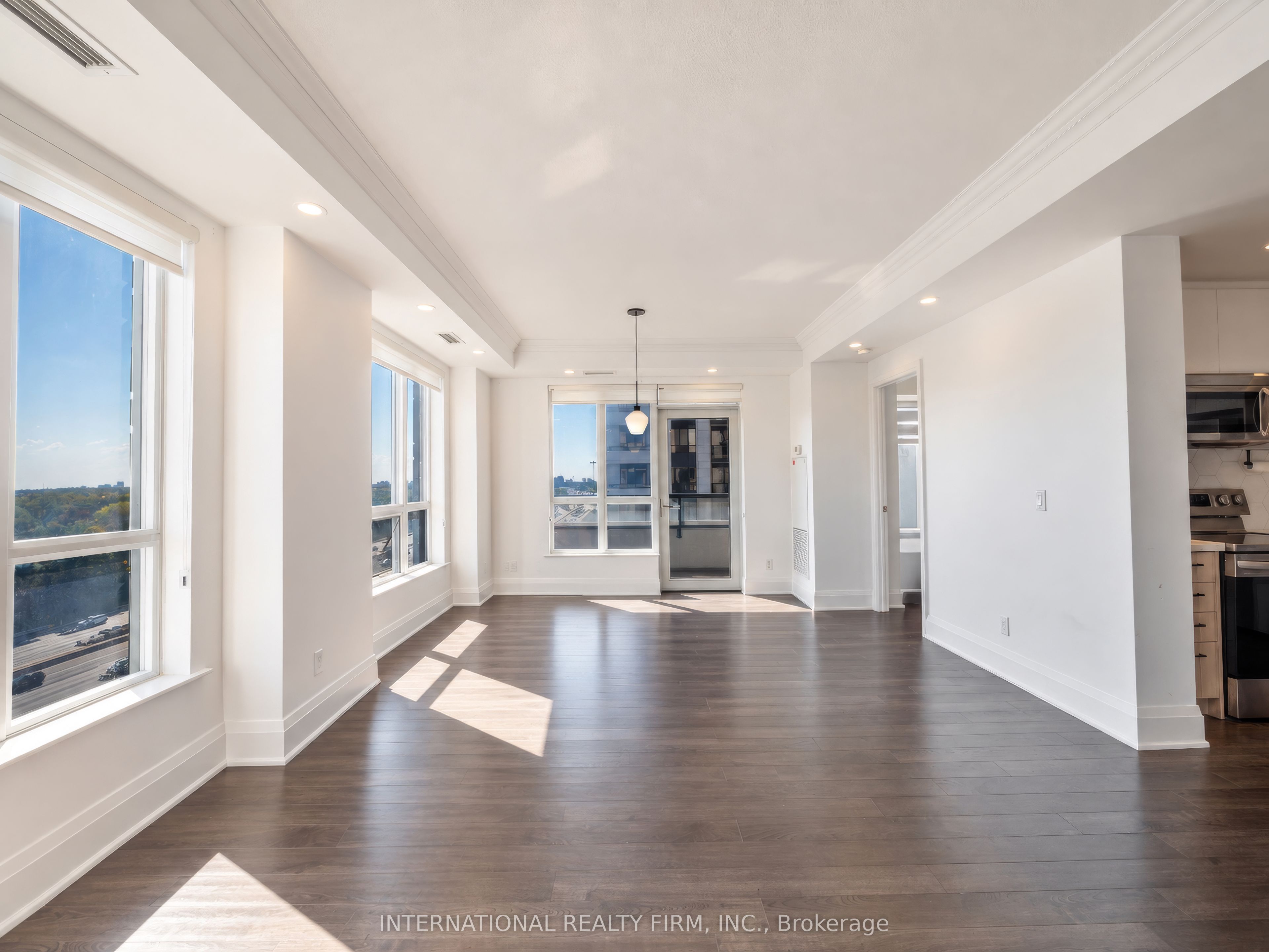 100 Harrison Garden Boulevard 925 Property Photo 6