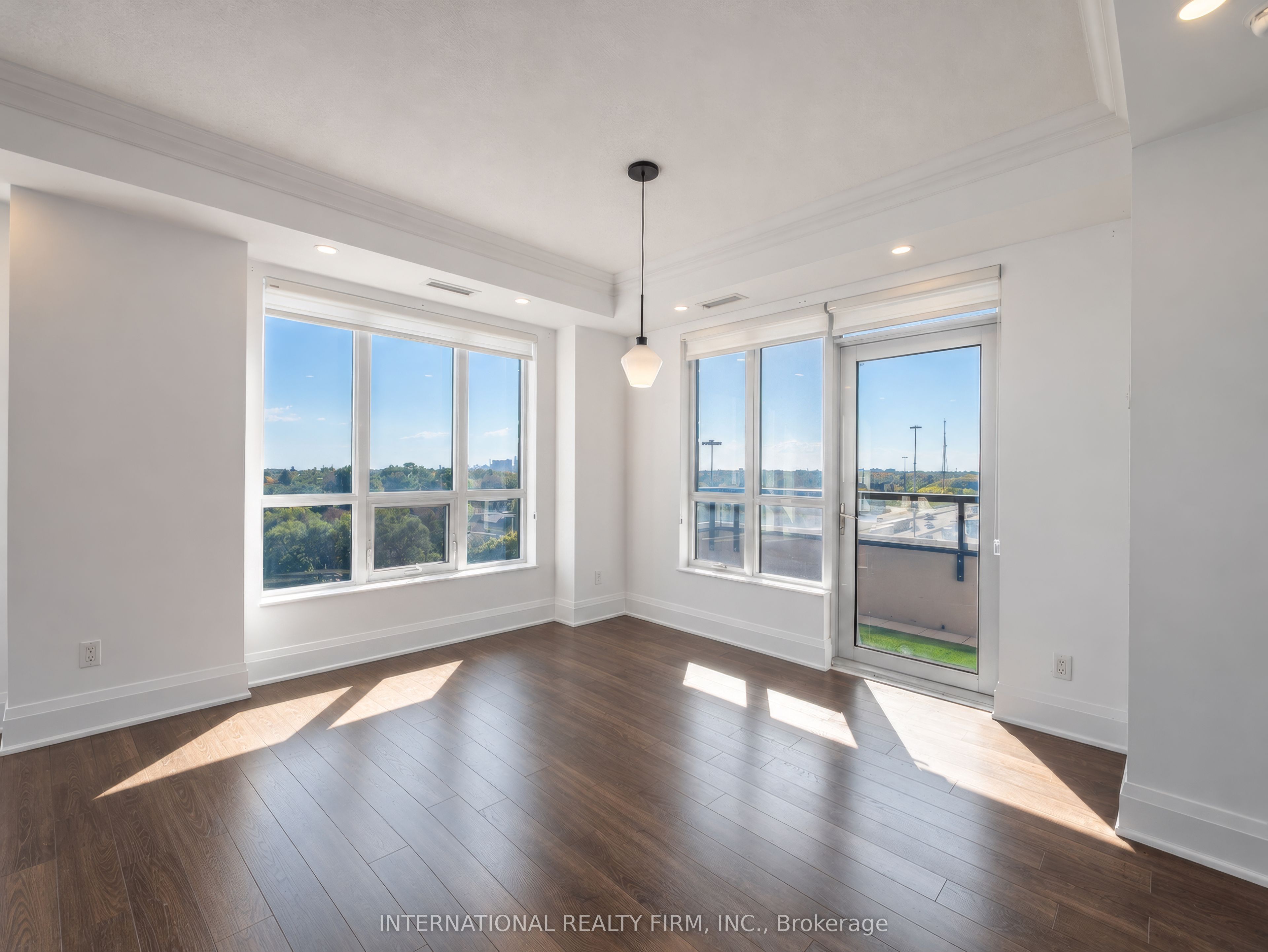 100 Harrison Garden Boulevard 925 Property Photo 8