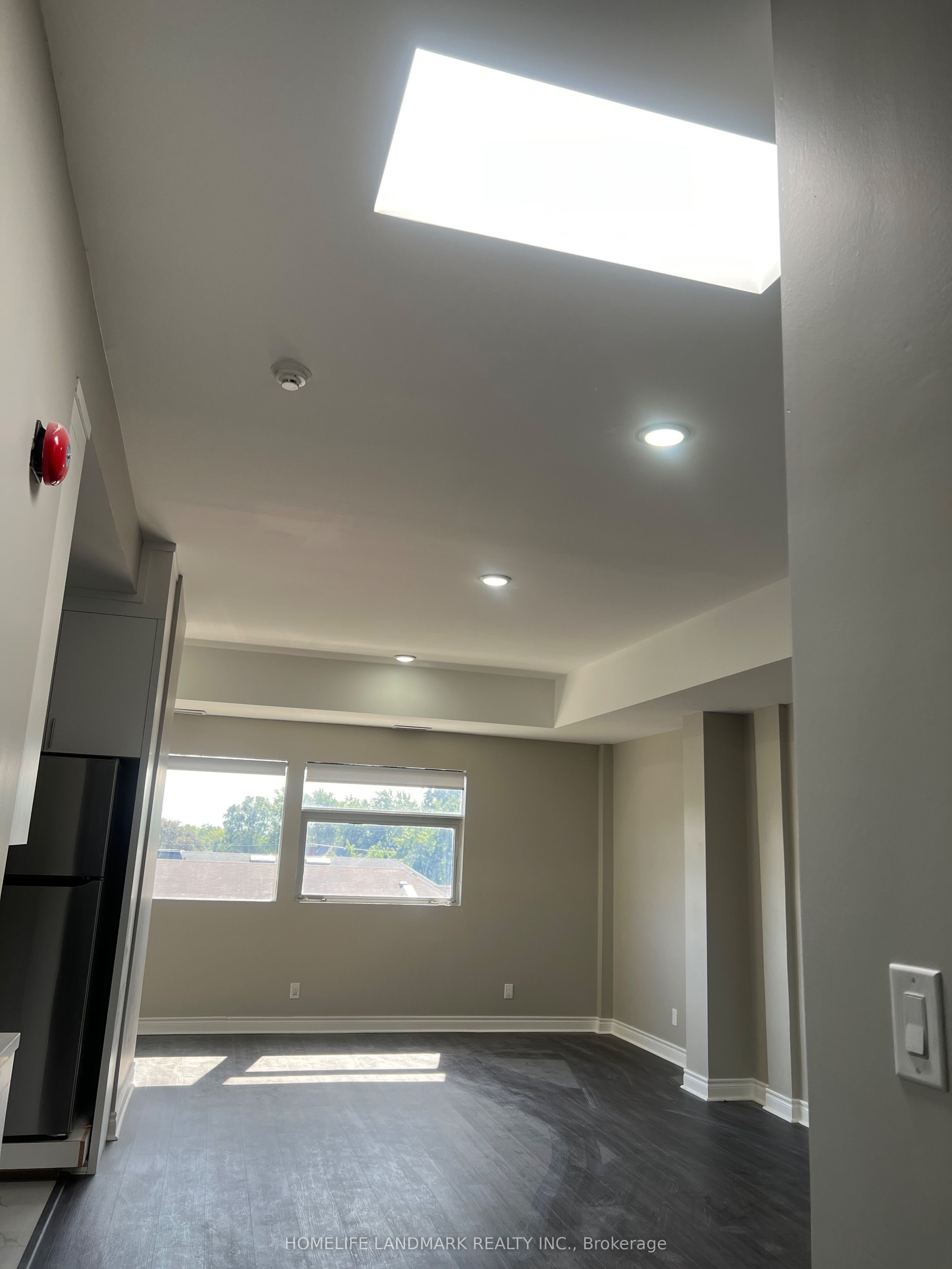 89 Finch Avenue W 301 Property Photo 2
