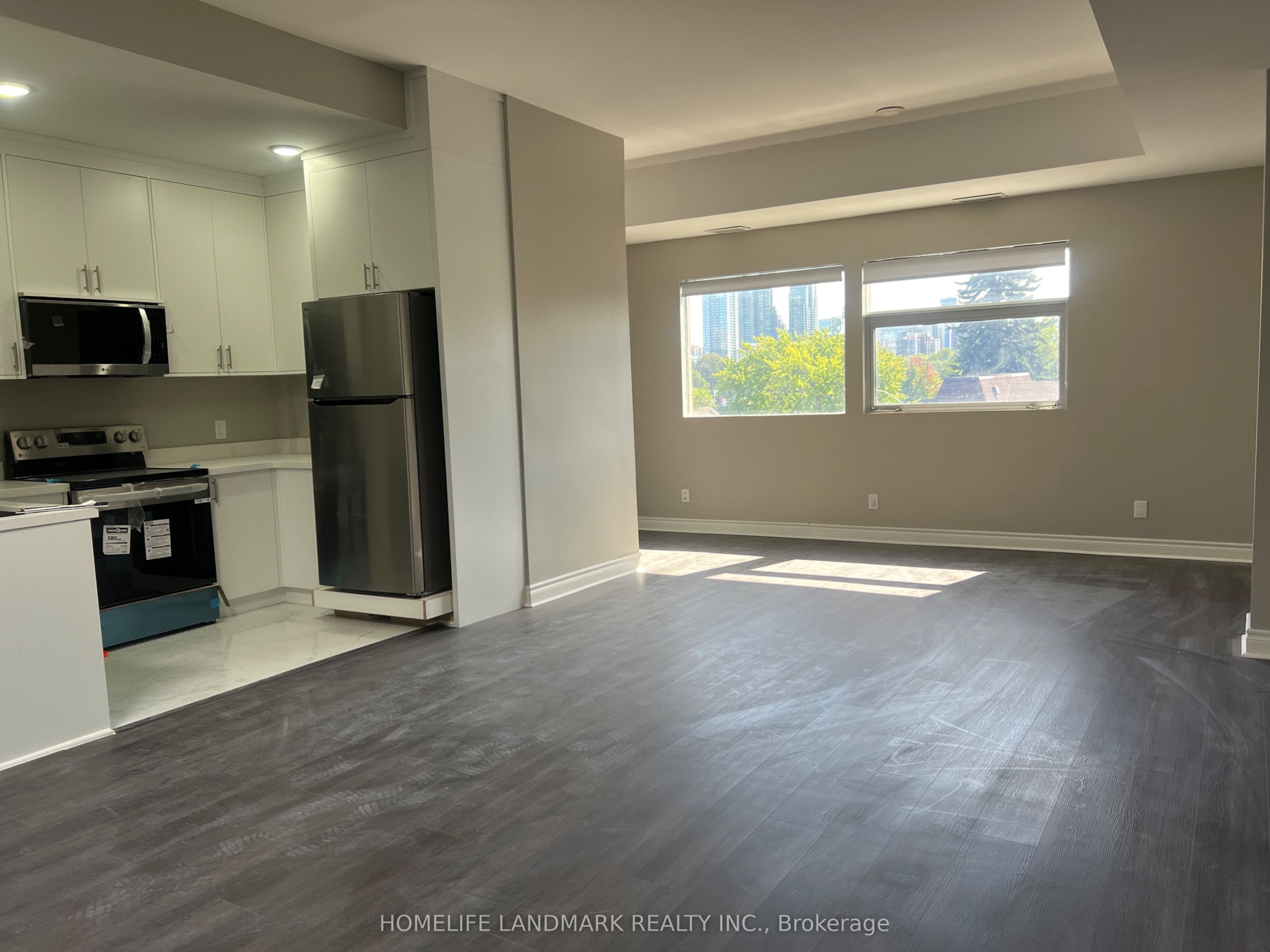 89 Finch Avenue W 301 Property Photo 3