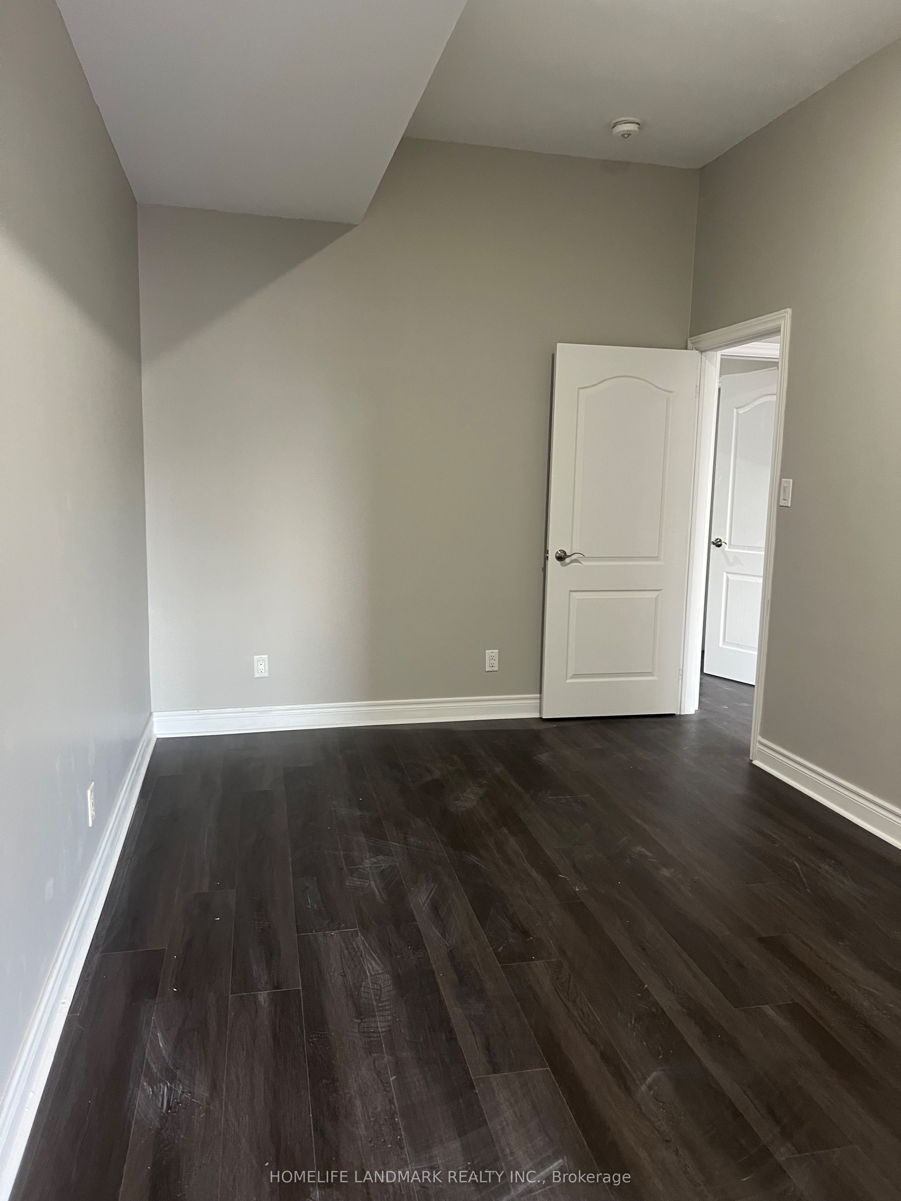 89 Finch Avenue W 301 Property Photo 8
