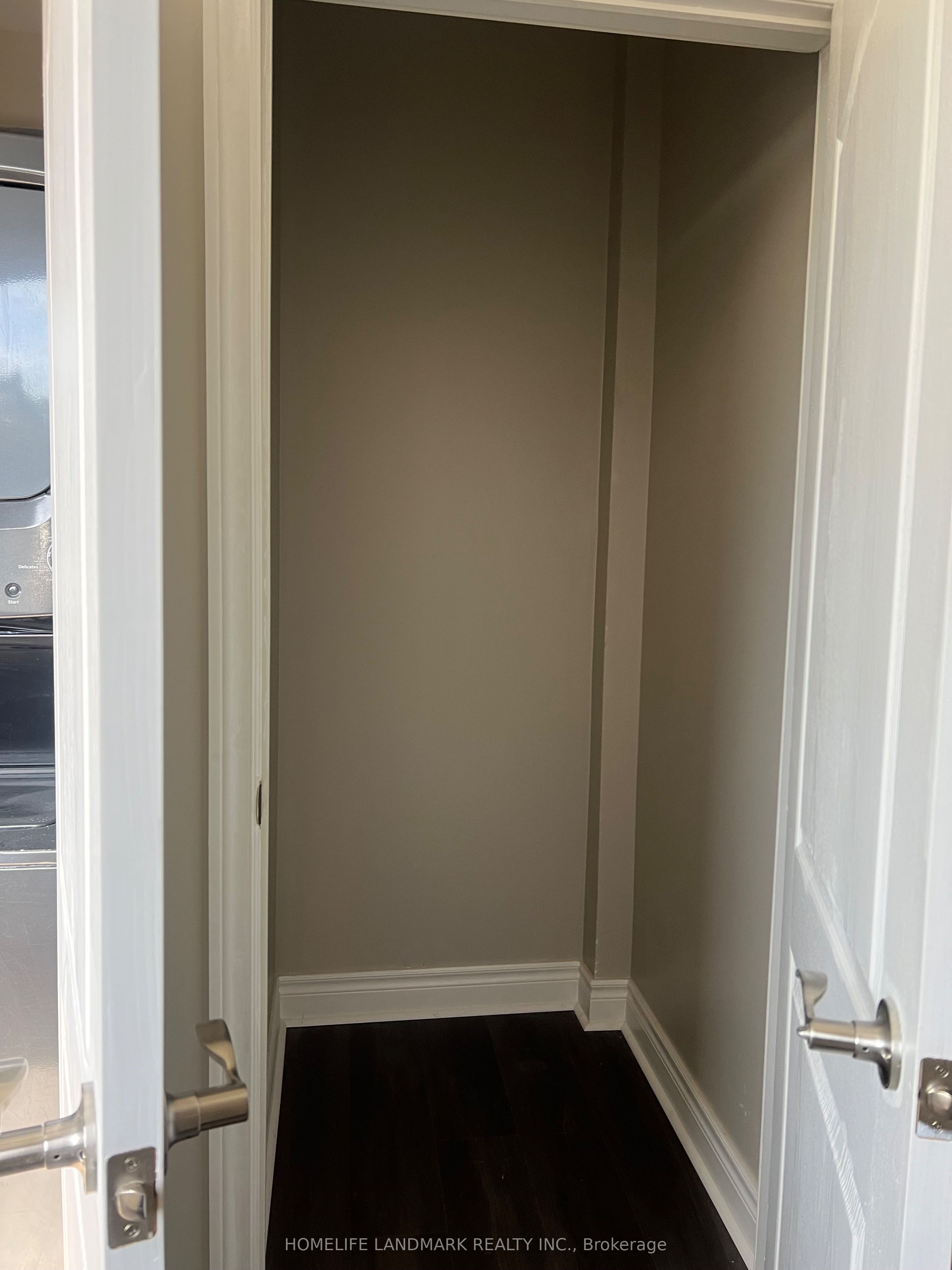 89 Finch Avenue W 301 Property Photo 11