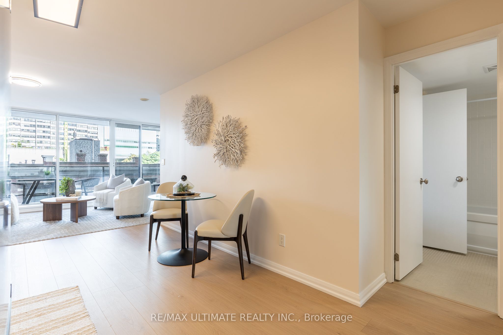 111 Elizabeth Street 627 Property Photo 3