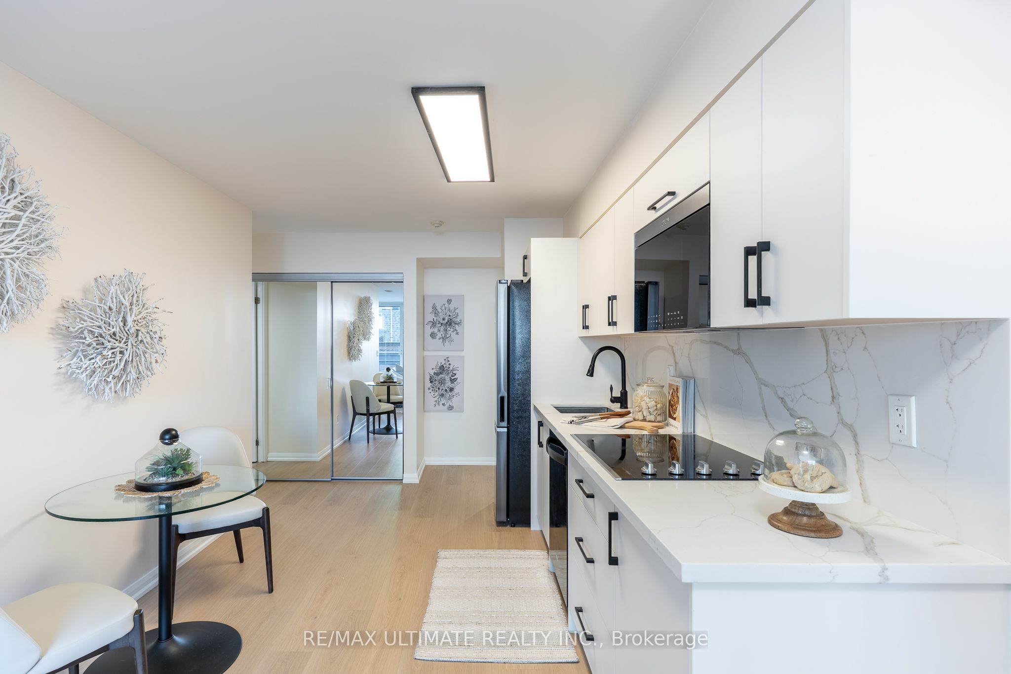 111 Elizabeth Street 627 Property Photo 7