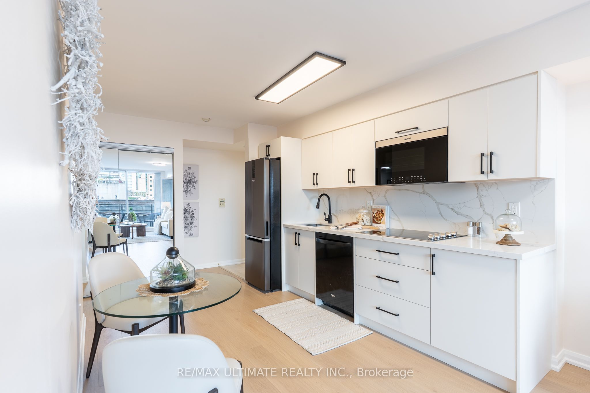 111 Elizabeth Street 627 Property Photo 9