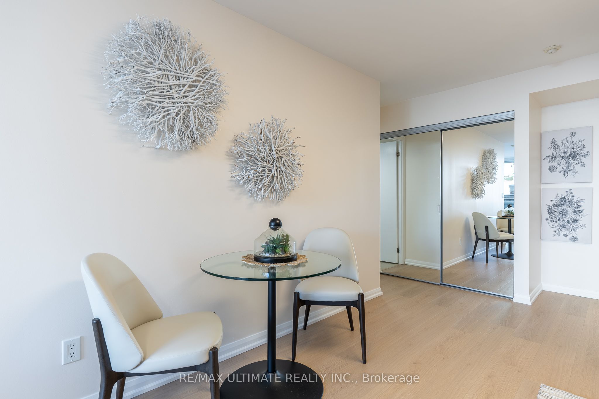 111 Elizabeth Street 627 Property Photo 10