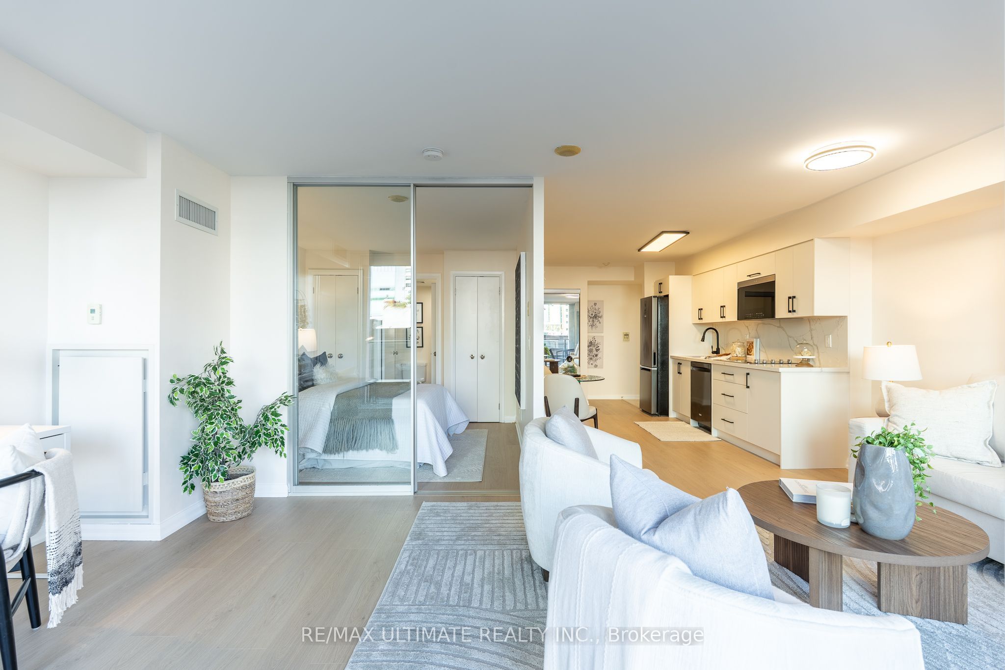 111 Elizabeth Street 627 Property Photo 18