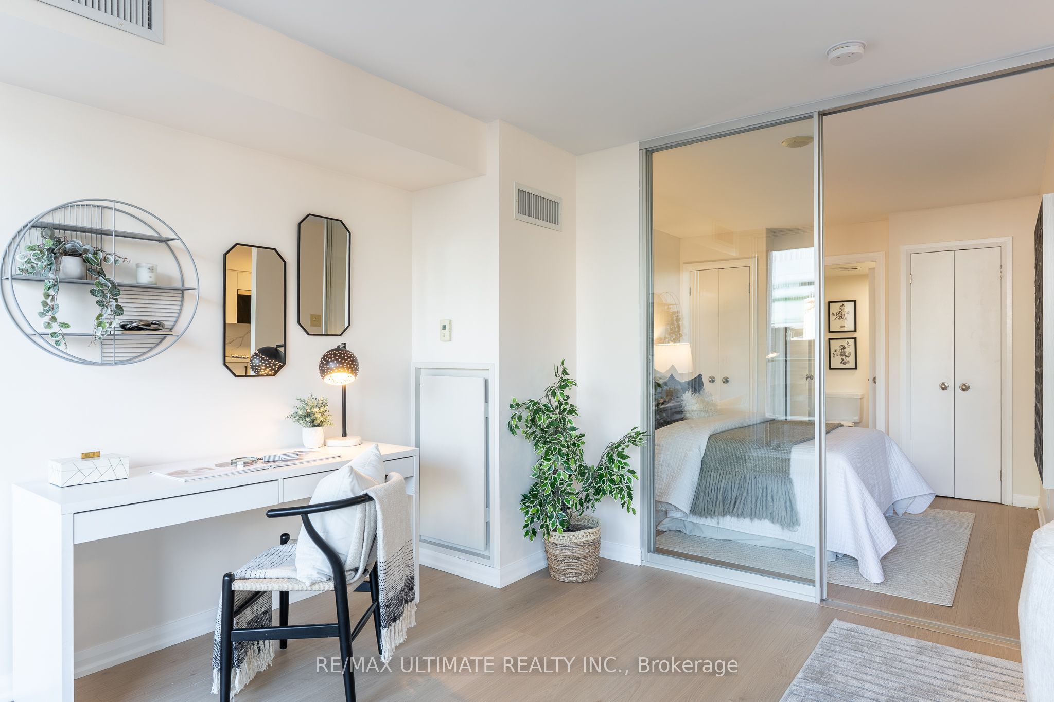 111 Elizabeth Street 627 Property Photo 20
