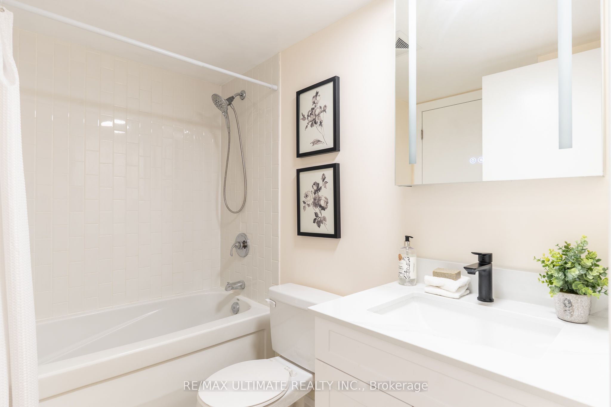 111 Elizabeth Street 627 Property Photo 27