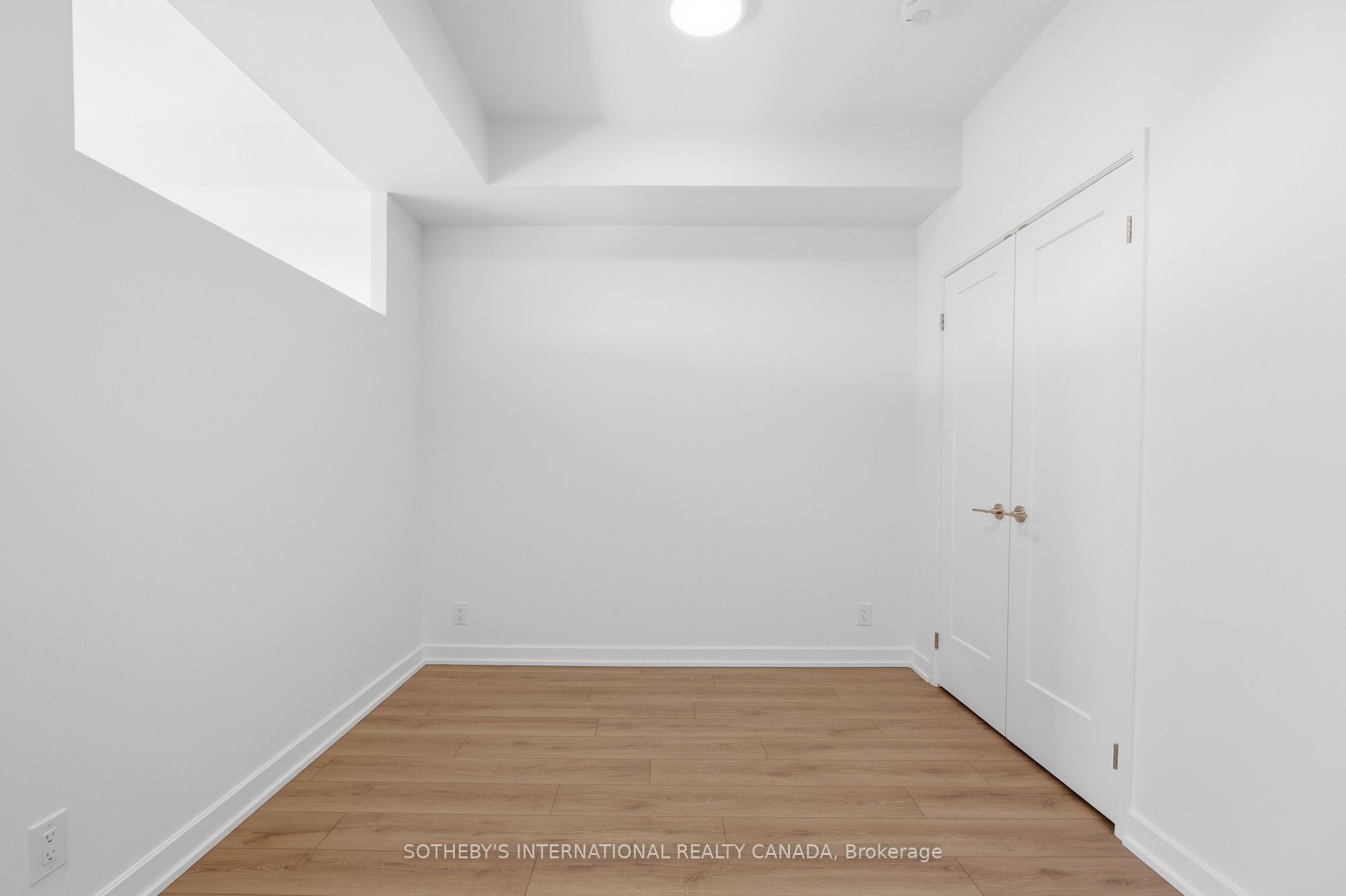 88 Bathurst Street 612 Property Photo 7