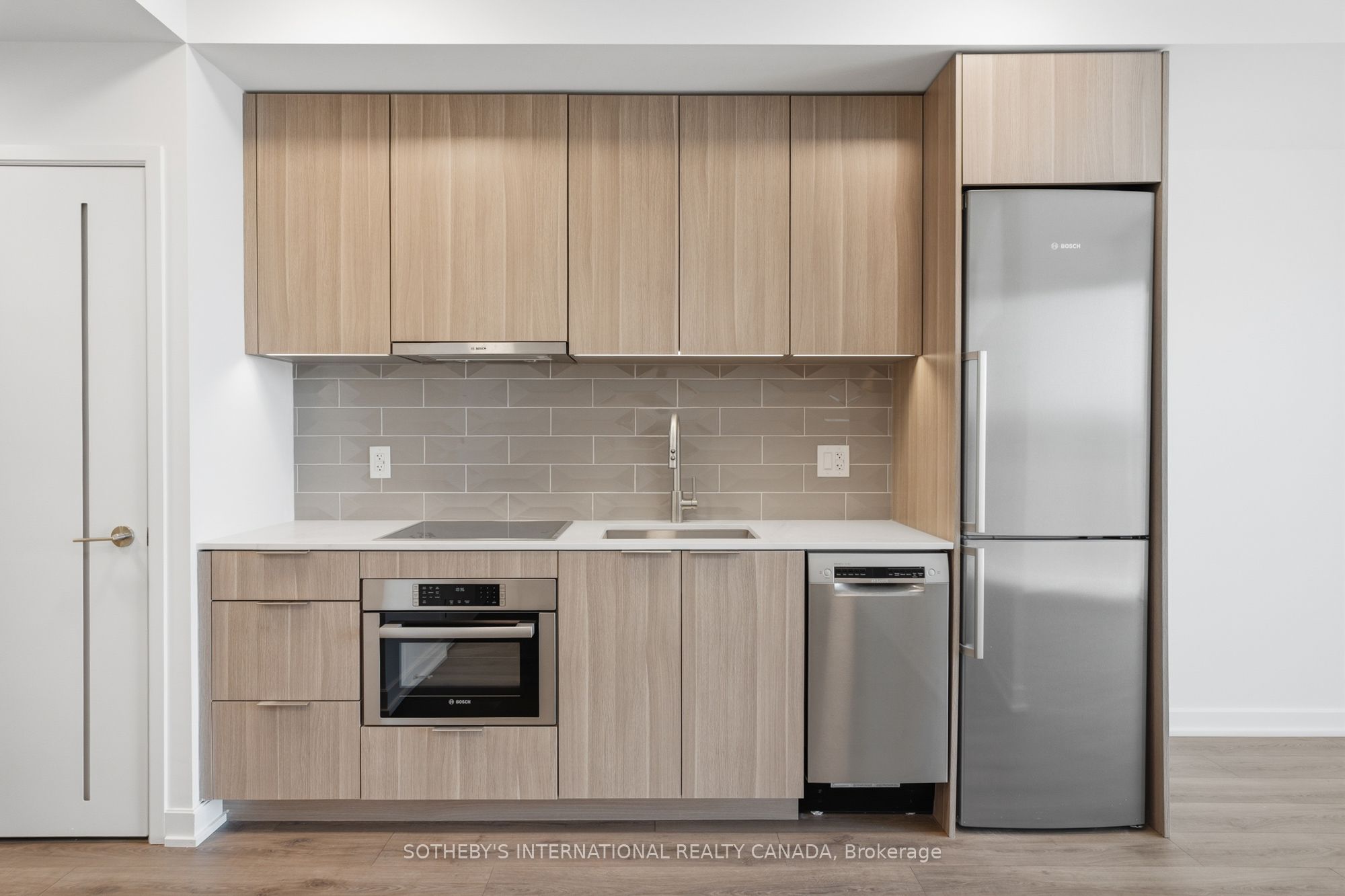 88 Bathurst Street 612 Property Photo 10