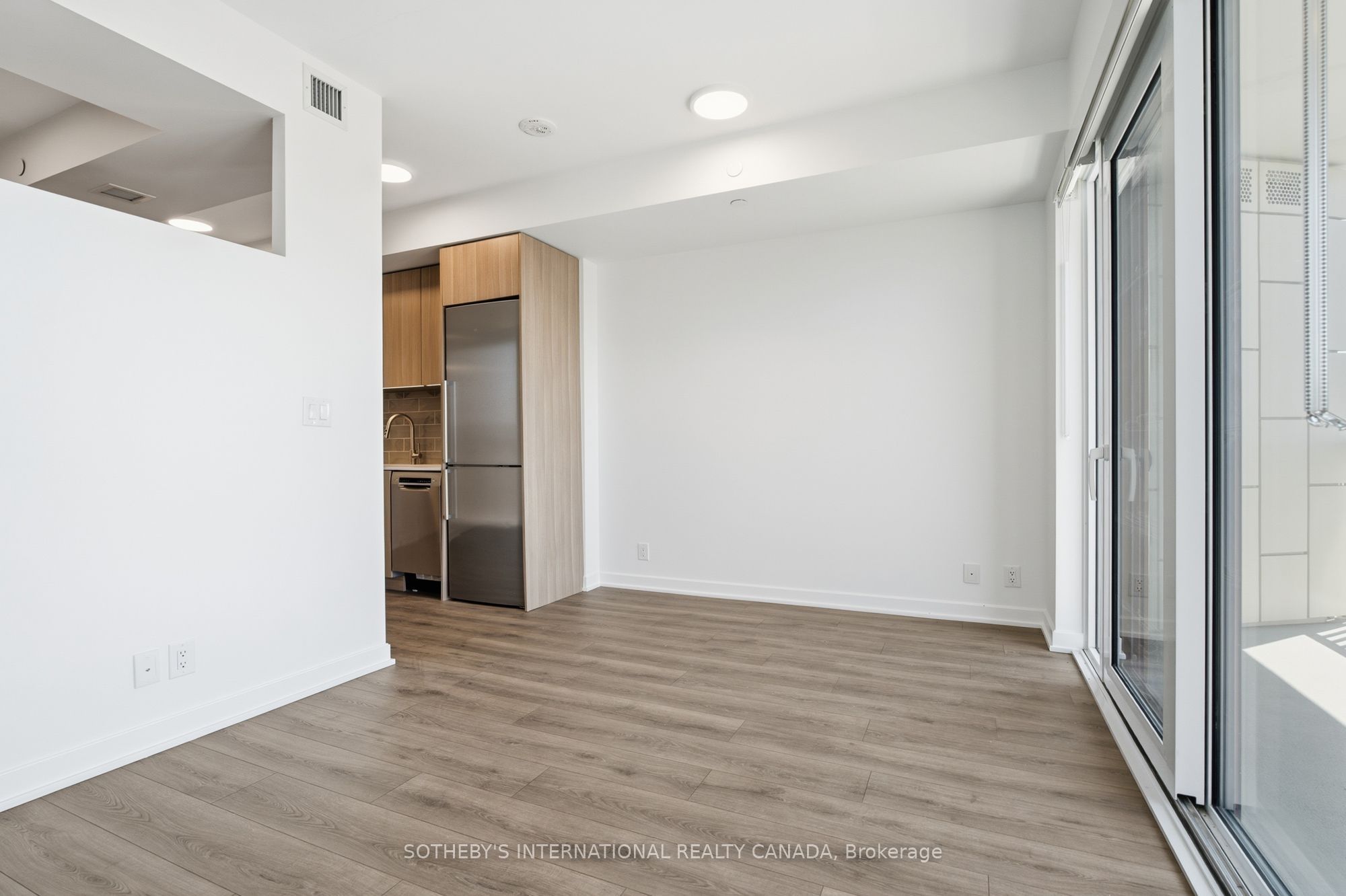 88 Bathurst Street 612 Property Photo 13