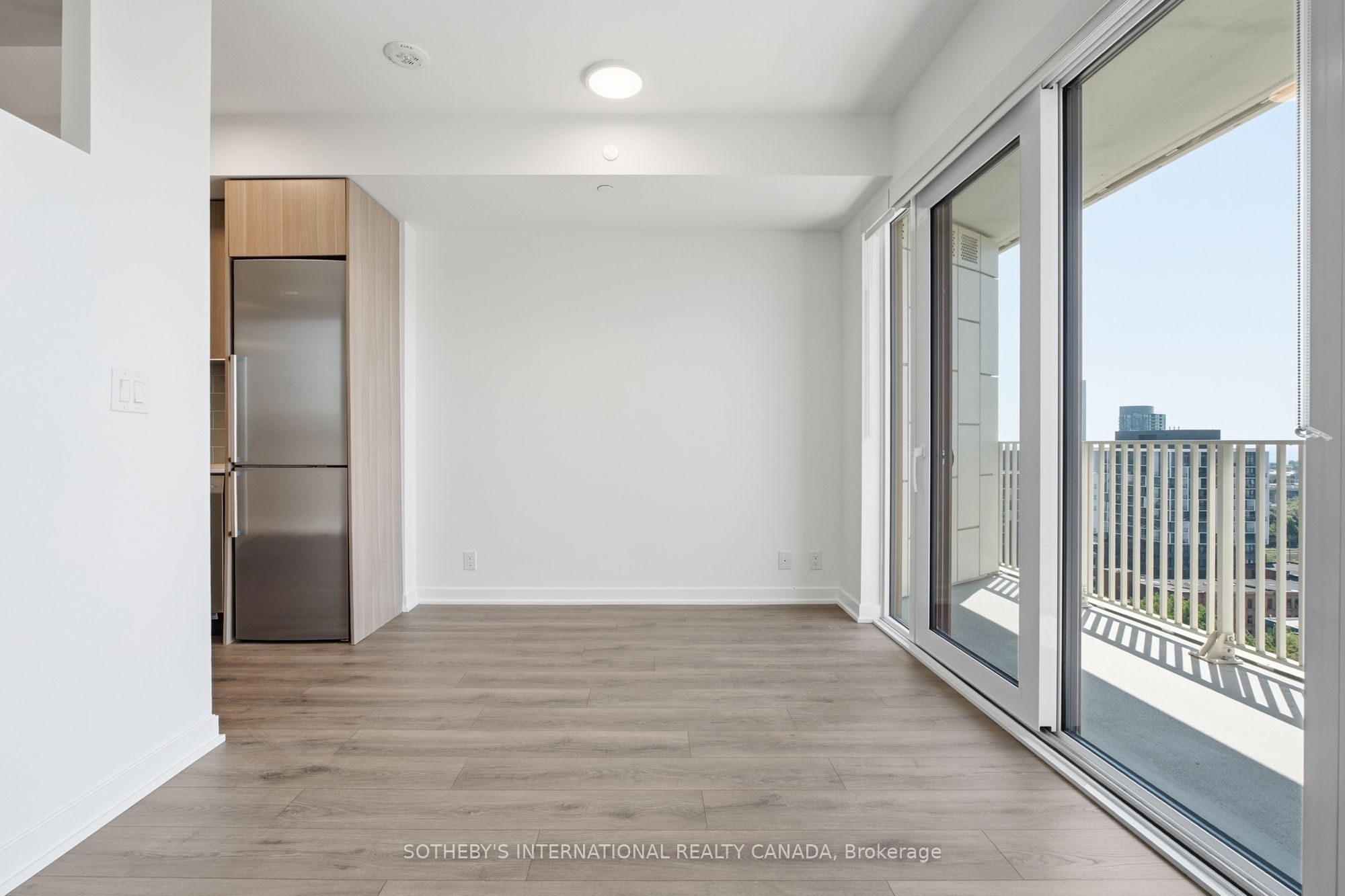88 Bathurst Street 612 Property Photo 16