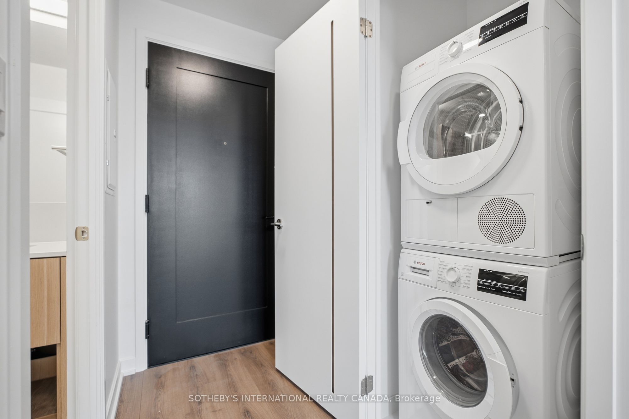 88 Bathurst Street 612 Property Photo 18