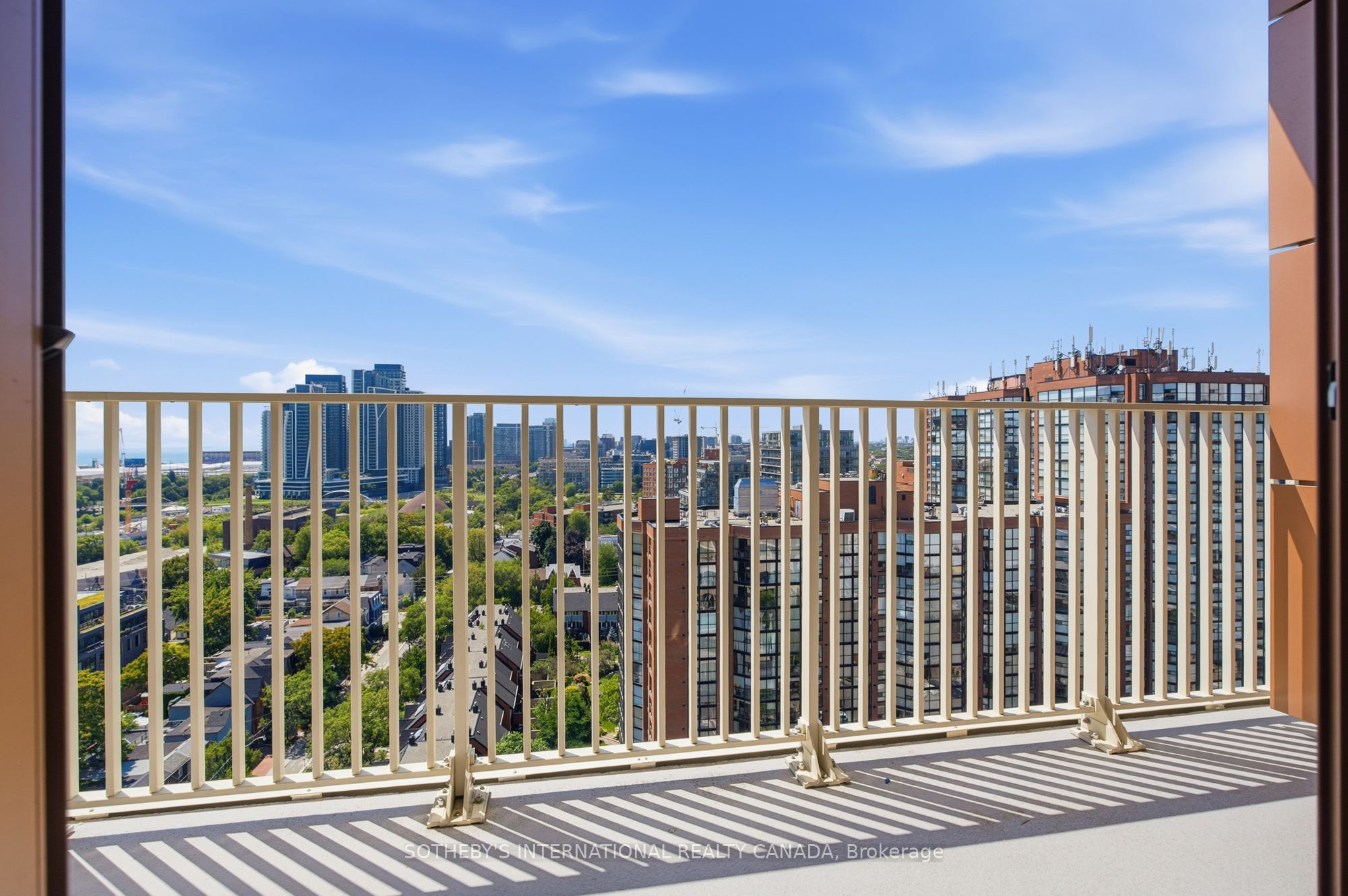 88 Bathurst Street 612 Property Photo 19