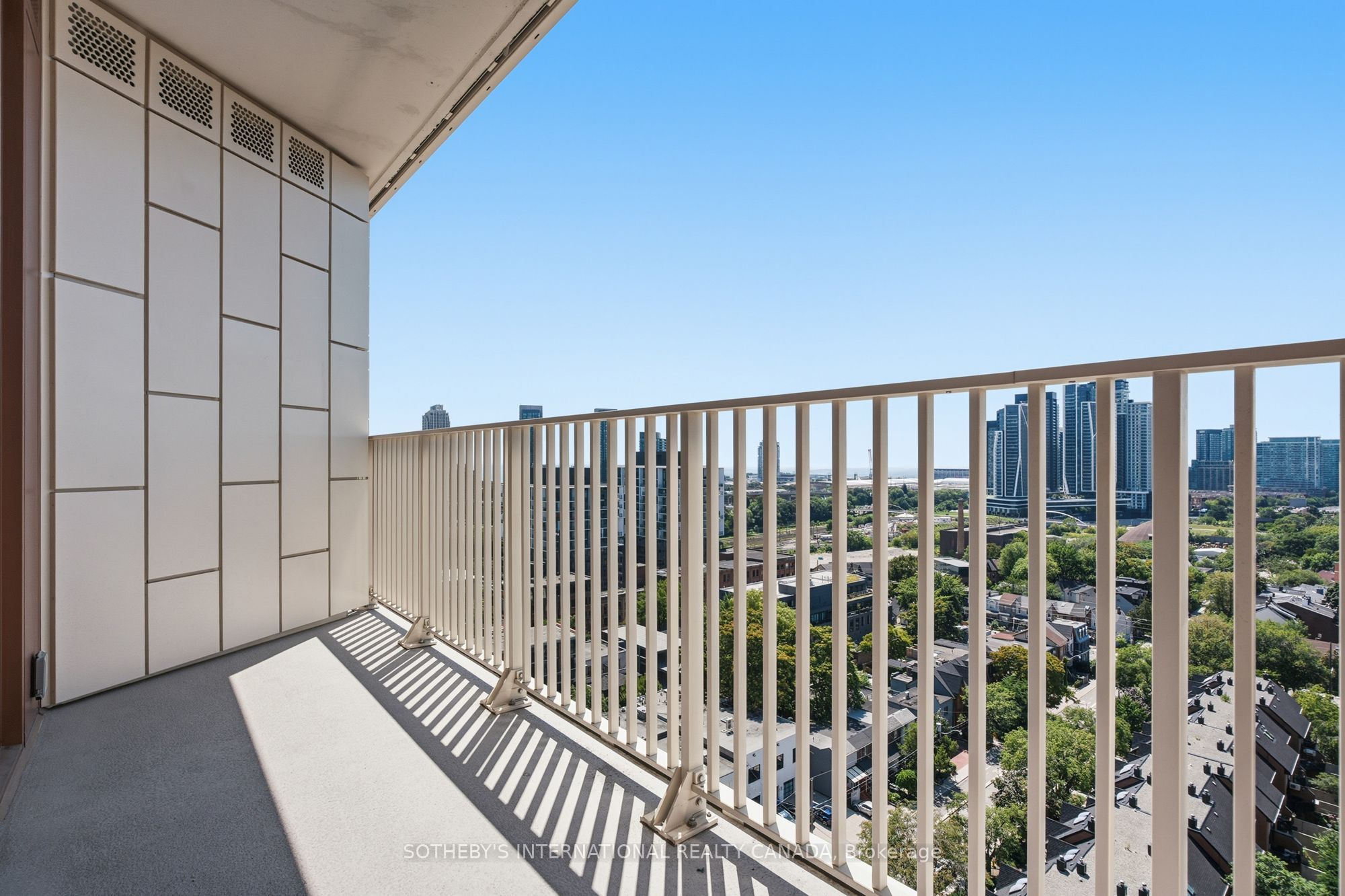 88 Bathurst Street 612 Property Photo 20
