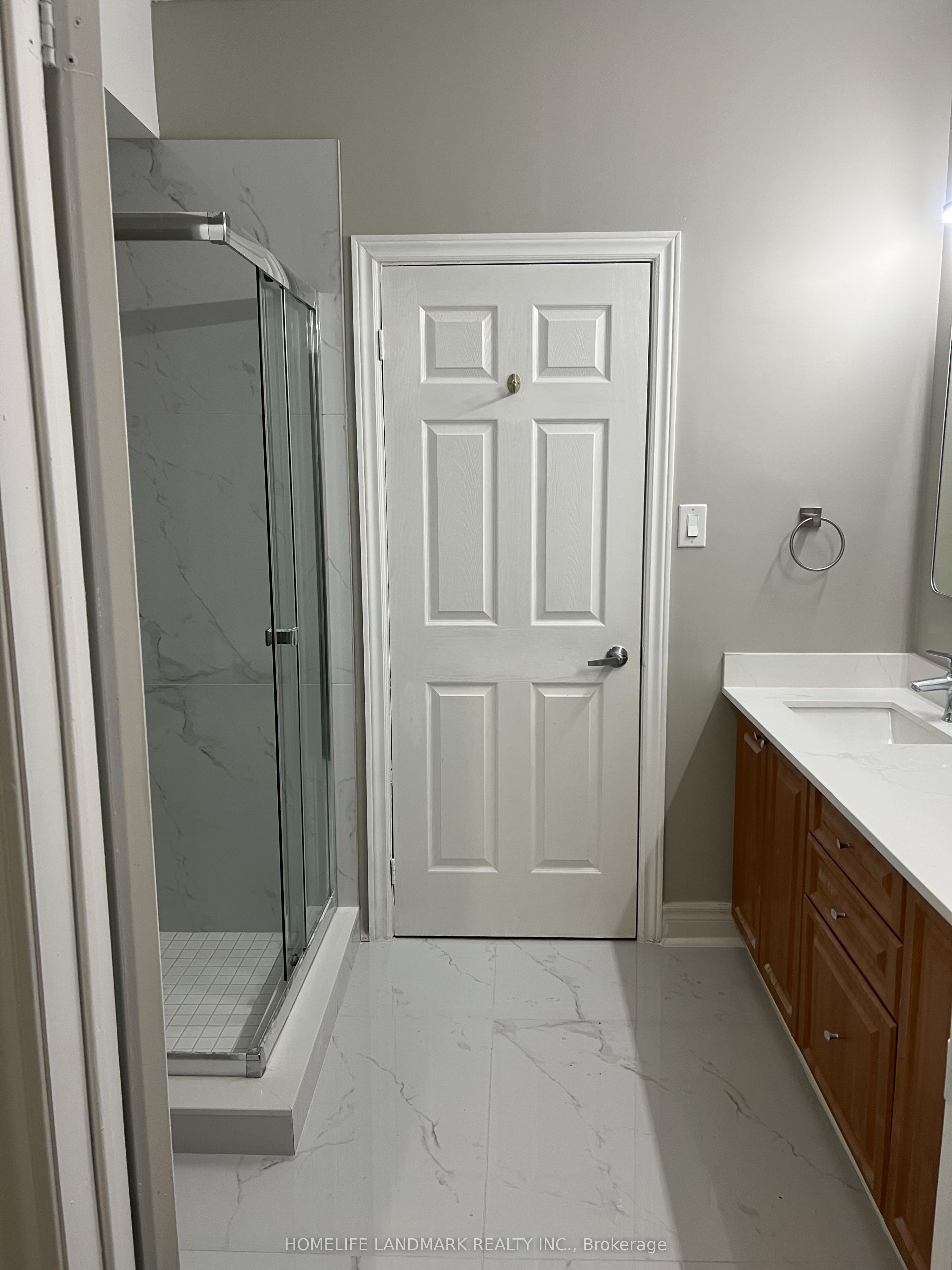 89 Finch Avenue W 302 Property Photo 4