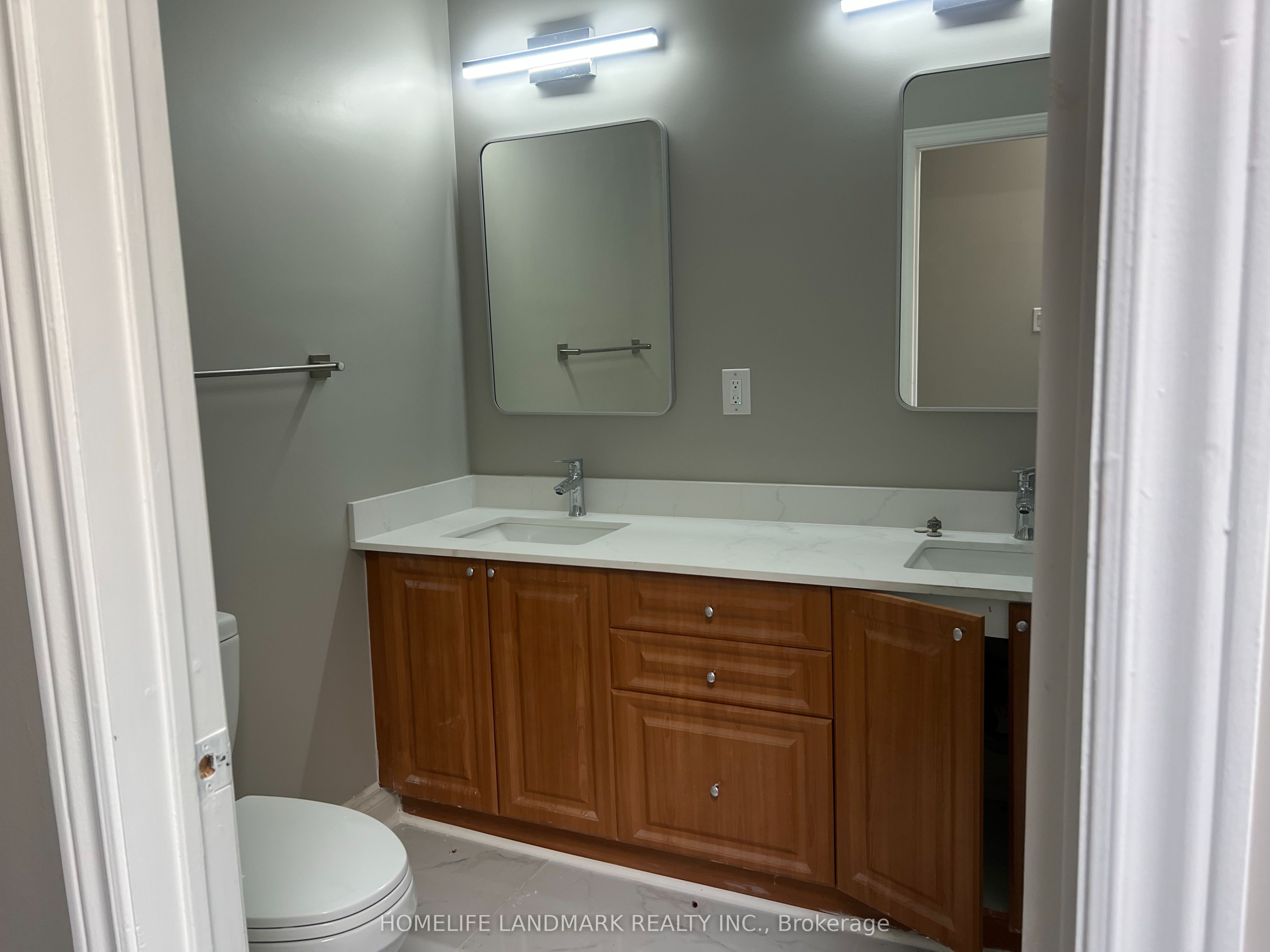 89 Finch Avenue W 302 Property Photo 6