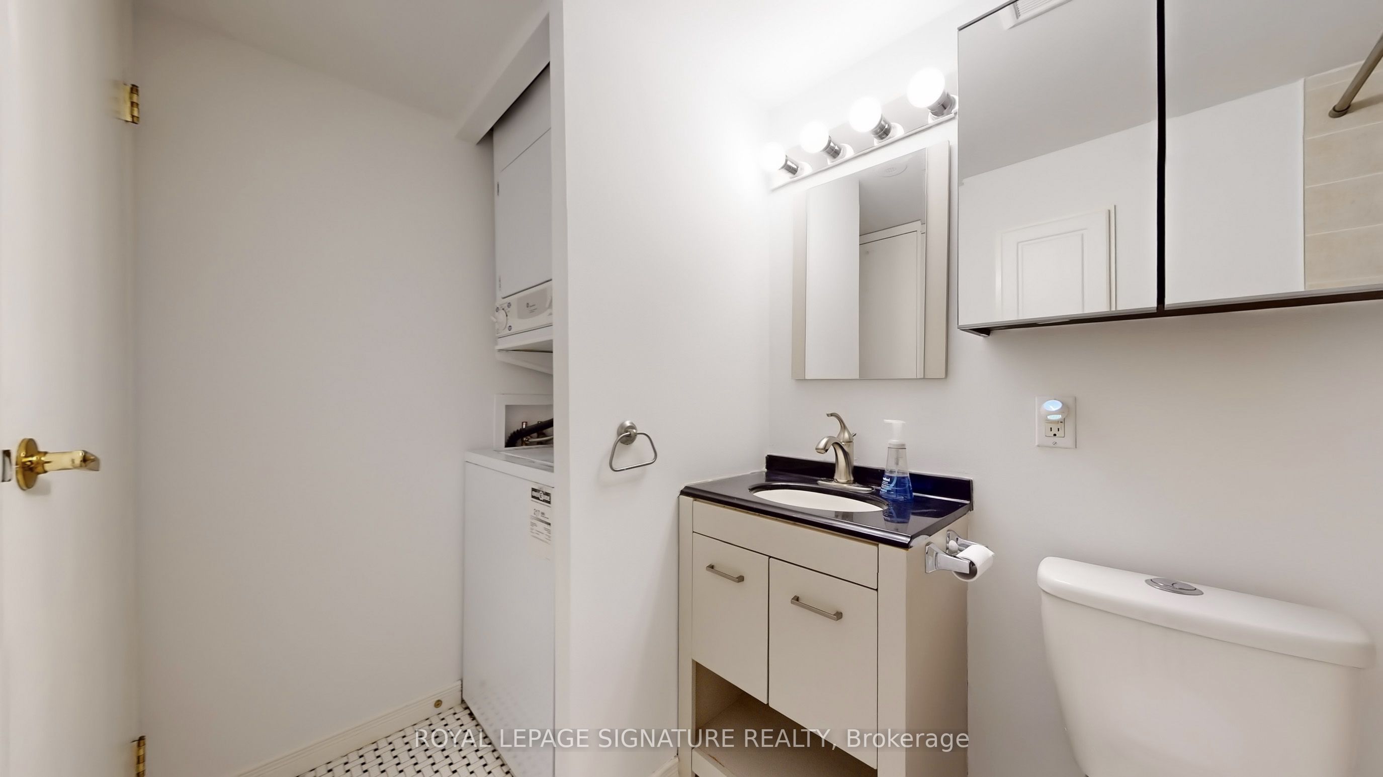 50 Western Battery Road 901 Property Photo 13