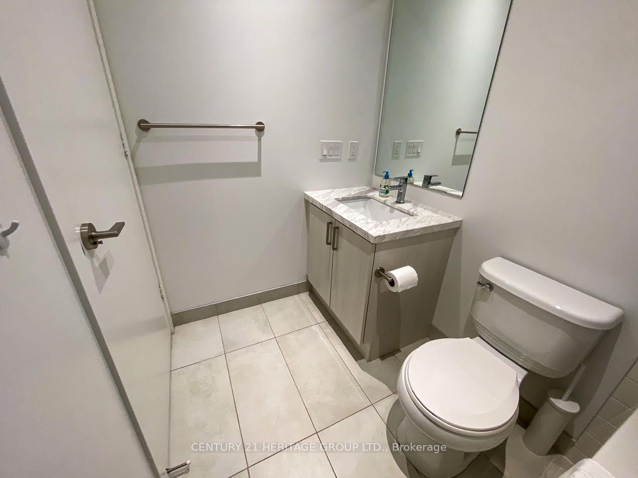 501 St Clair Avenue W 1709 Property Photo 8