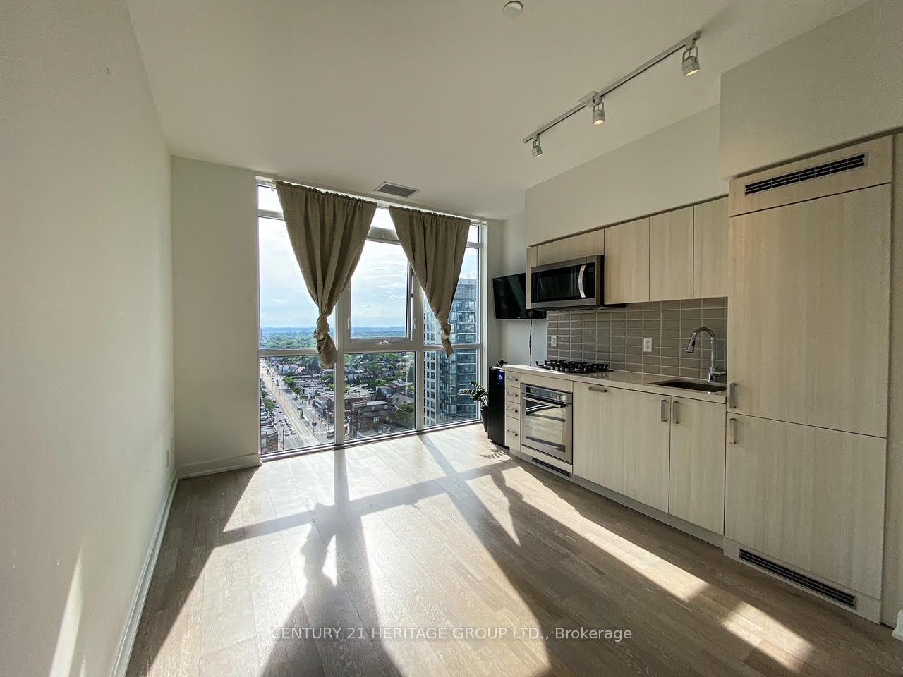 501 St Clair Avenue W 1709 Property Photo 9
