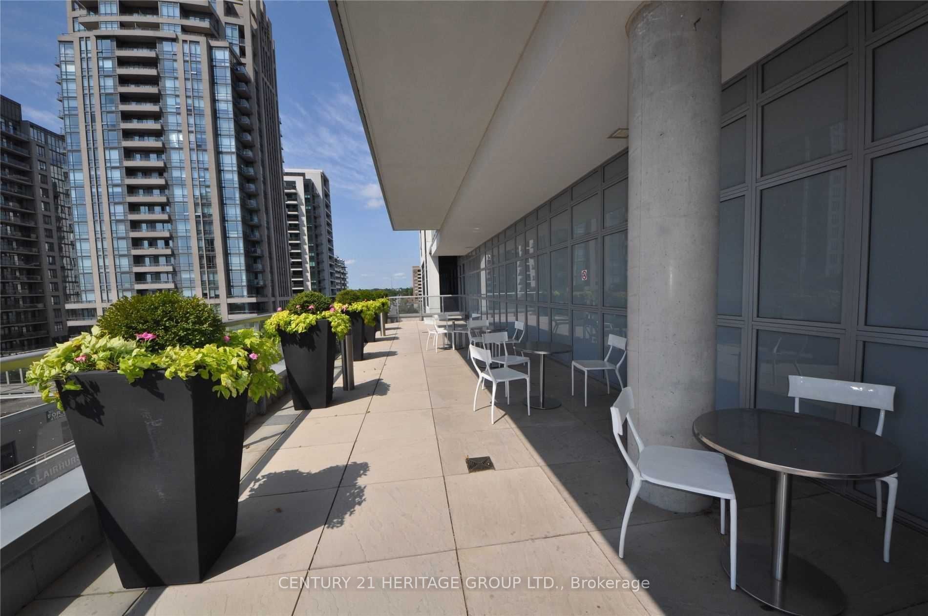 501 St Clair Avenue W 1709 Property Photo 13