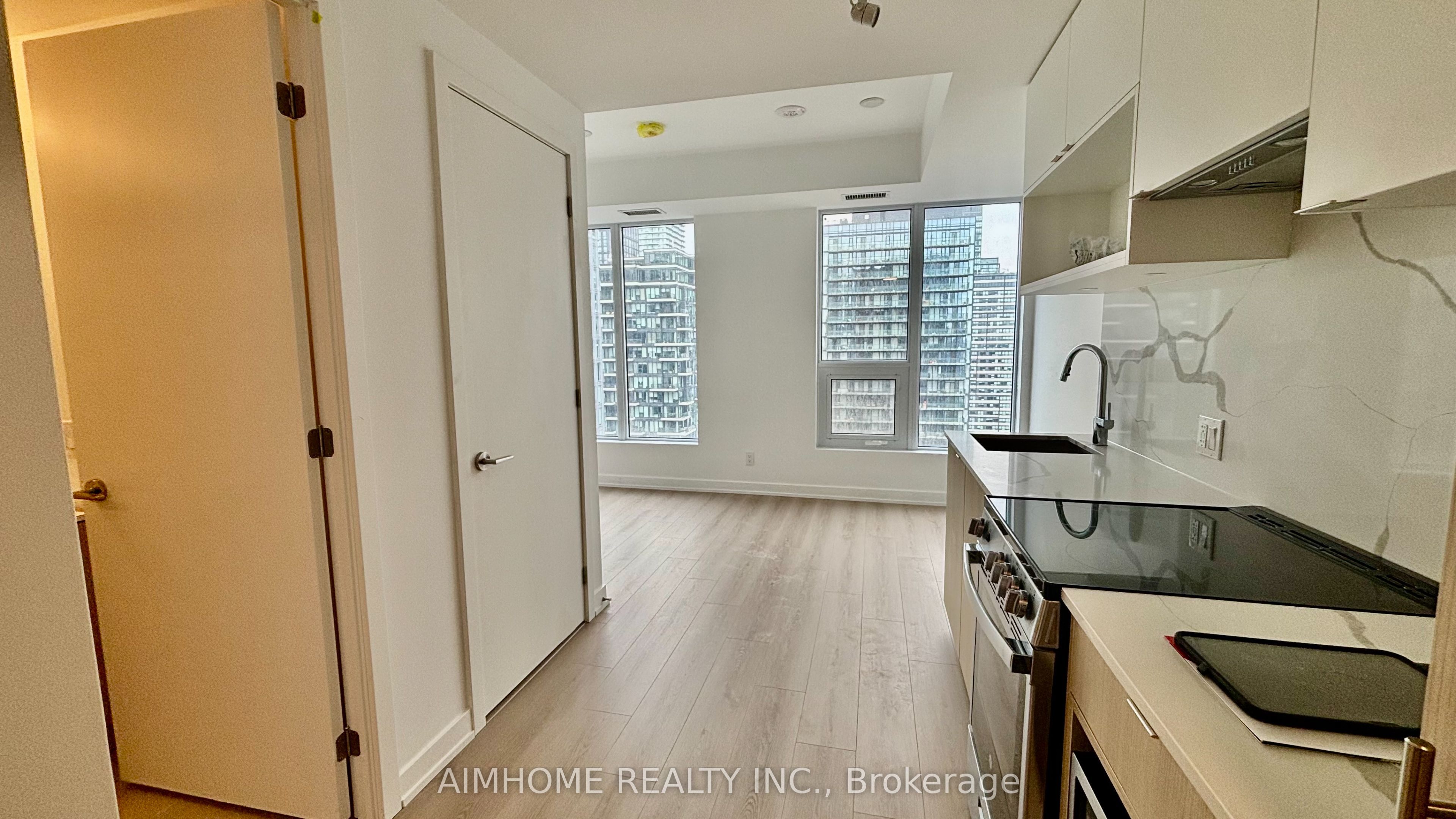 100 Queen Street E 3011 Property Photo 4