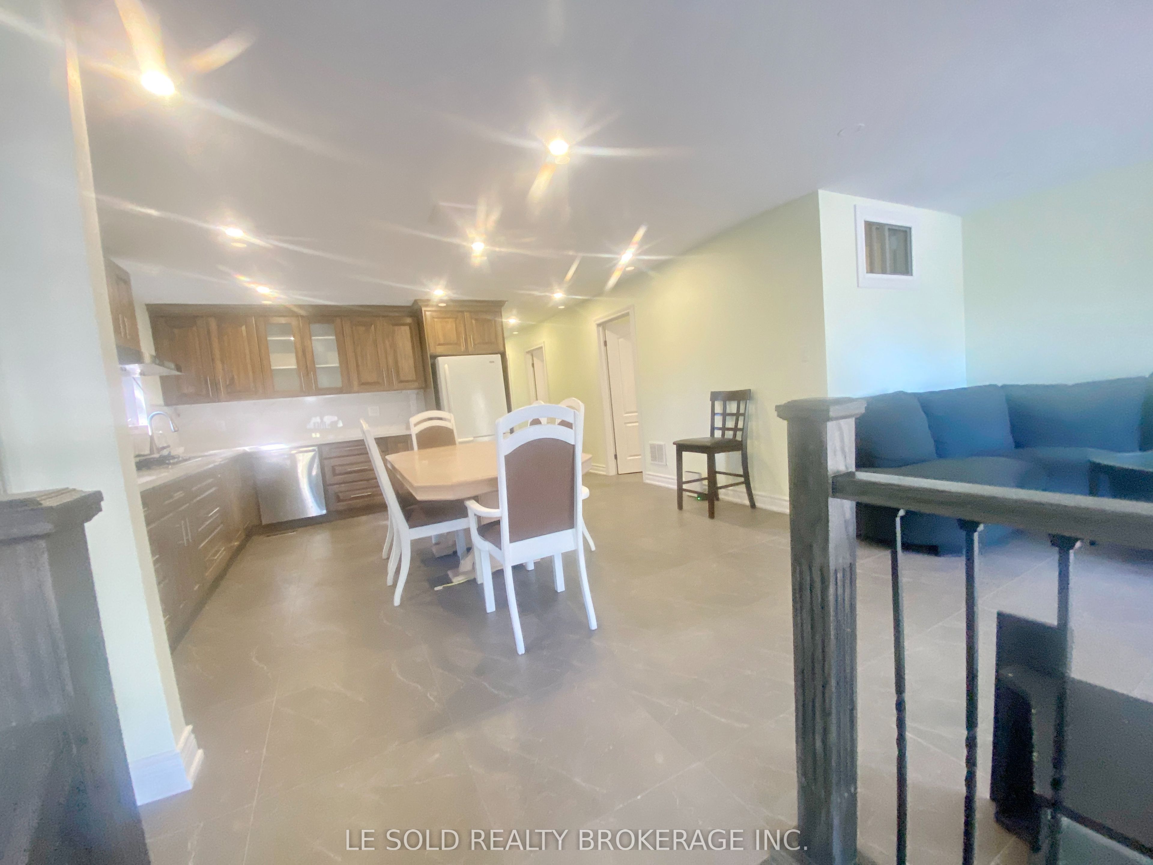 2 Chipwood Crescent Upper Property Photo 4