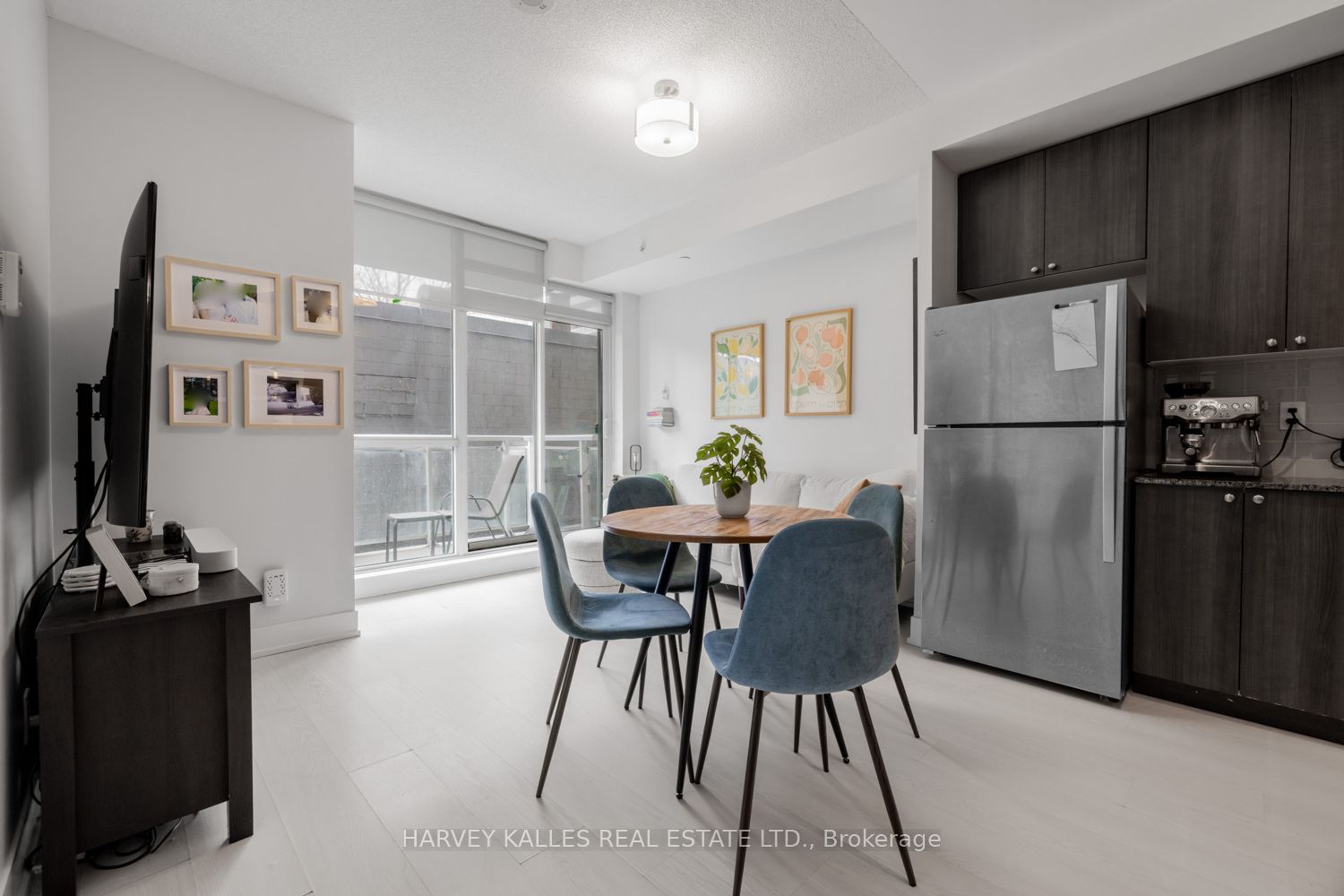 68 Merton Street 202 Property Photo 2
