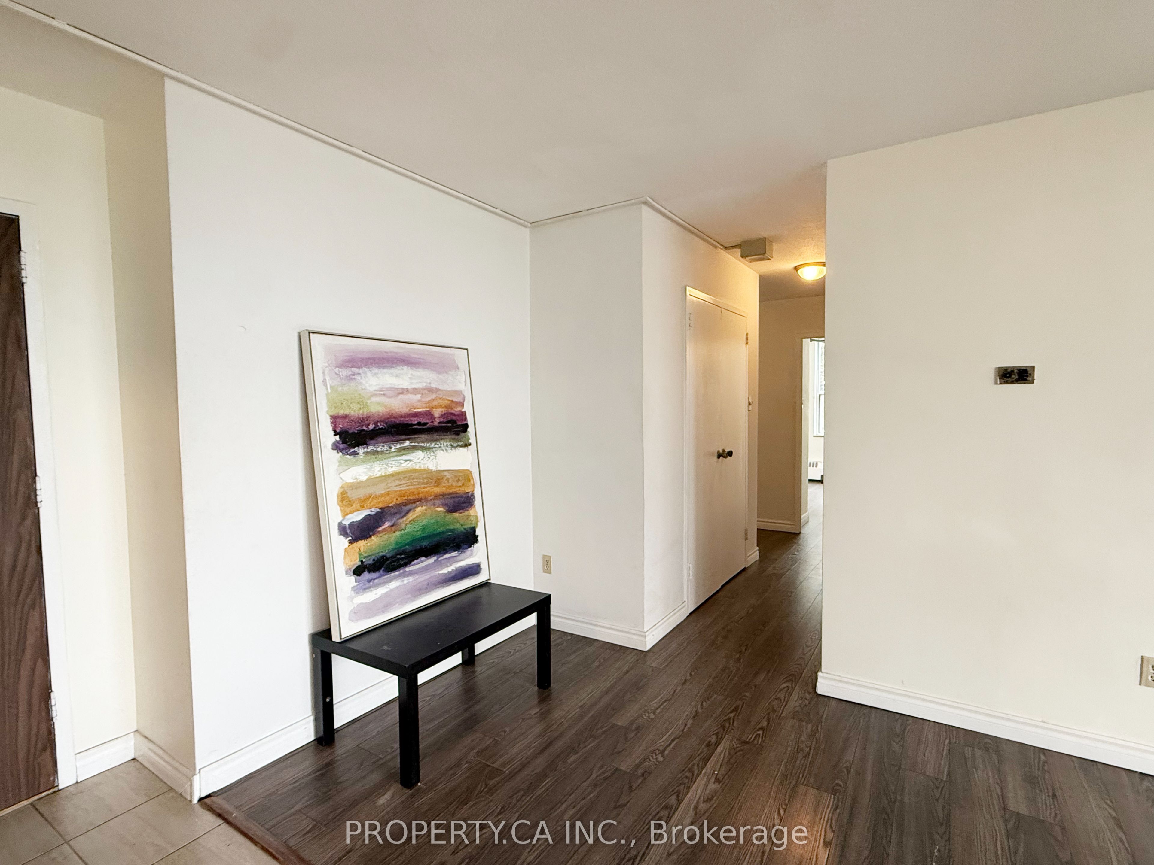 10 Parkway Forest Drive 411 Property Photo 5