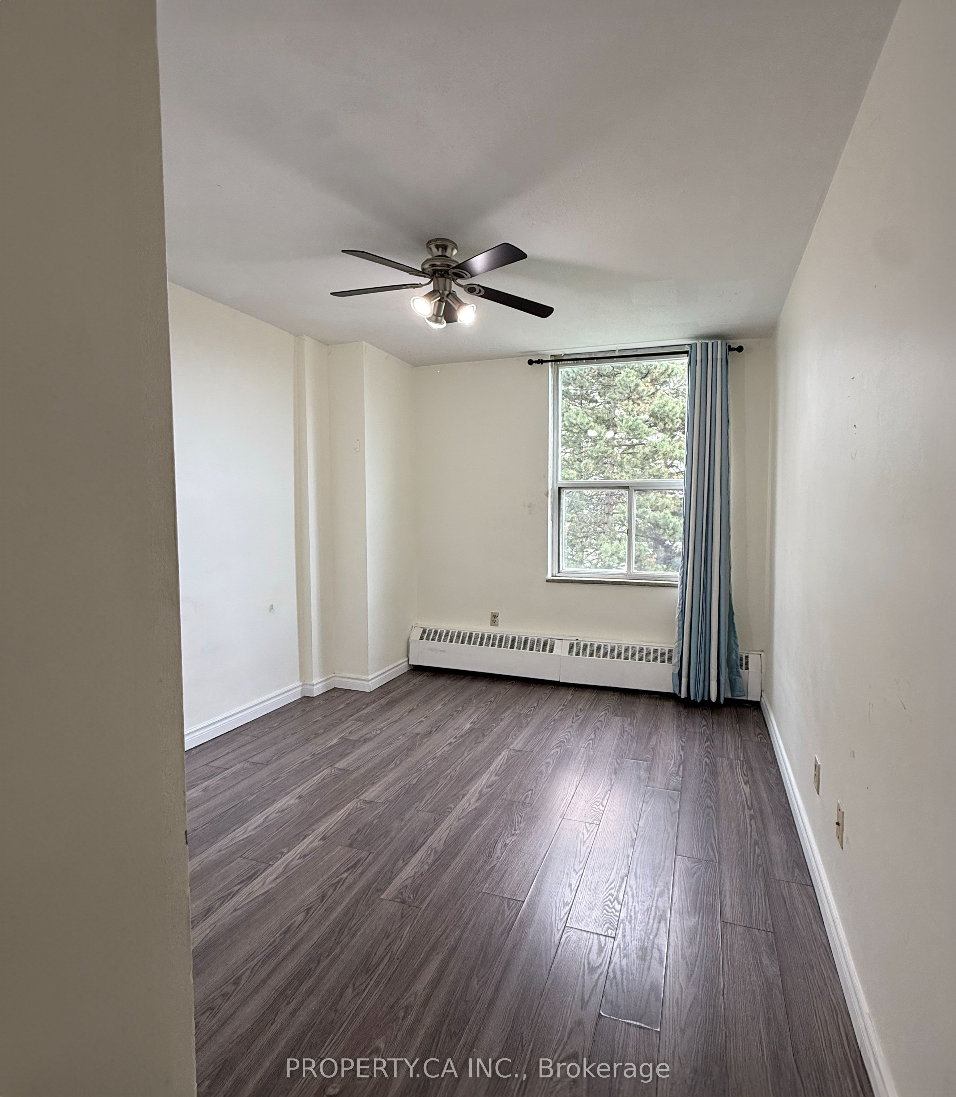10 Parkway Forest Drive 411 Property Photo 9