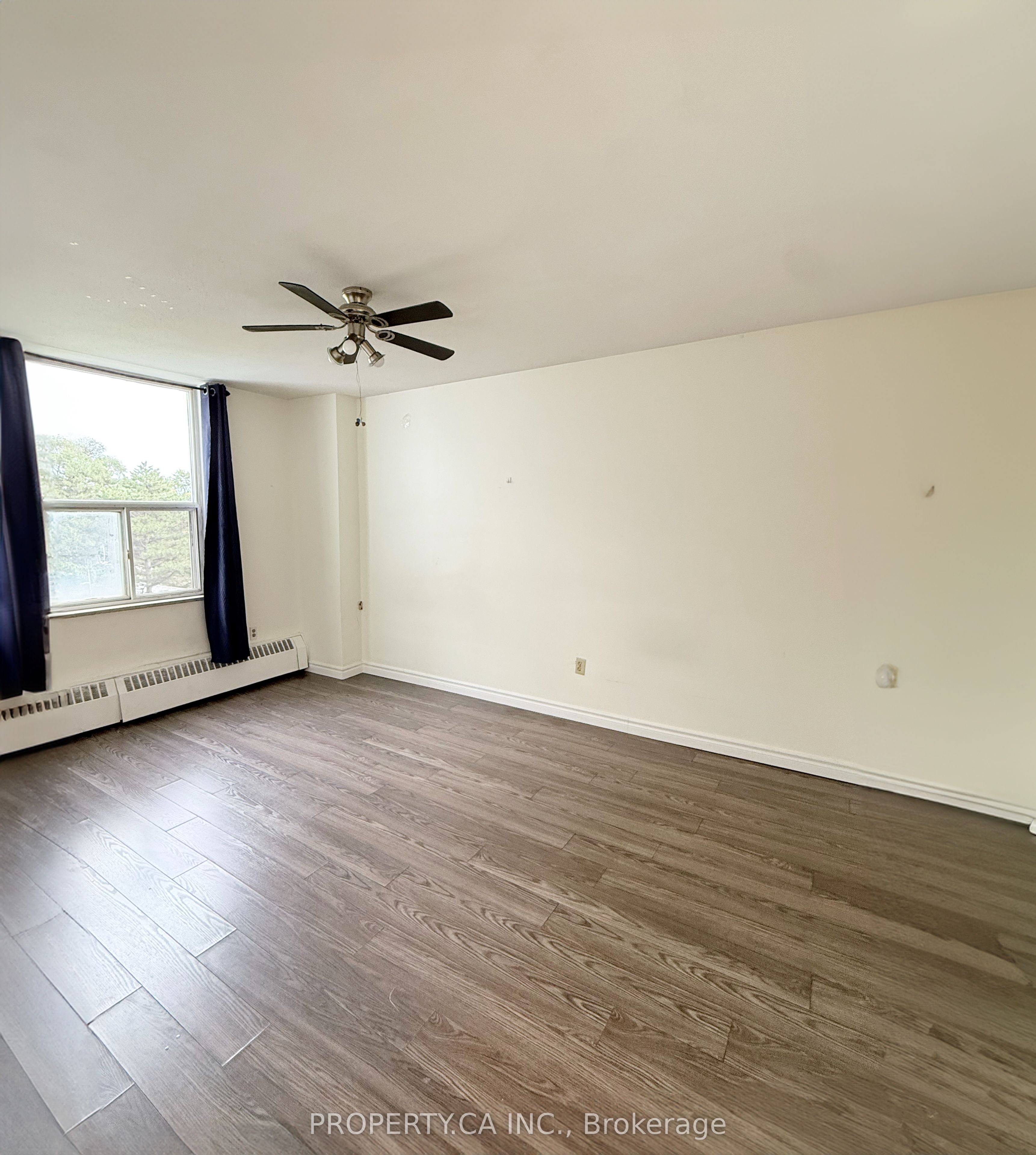 10 Parkway Forest Drive 411 Property Photo 11