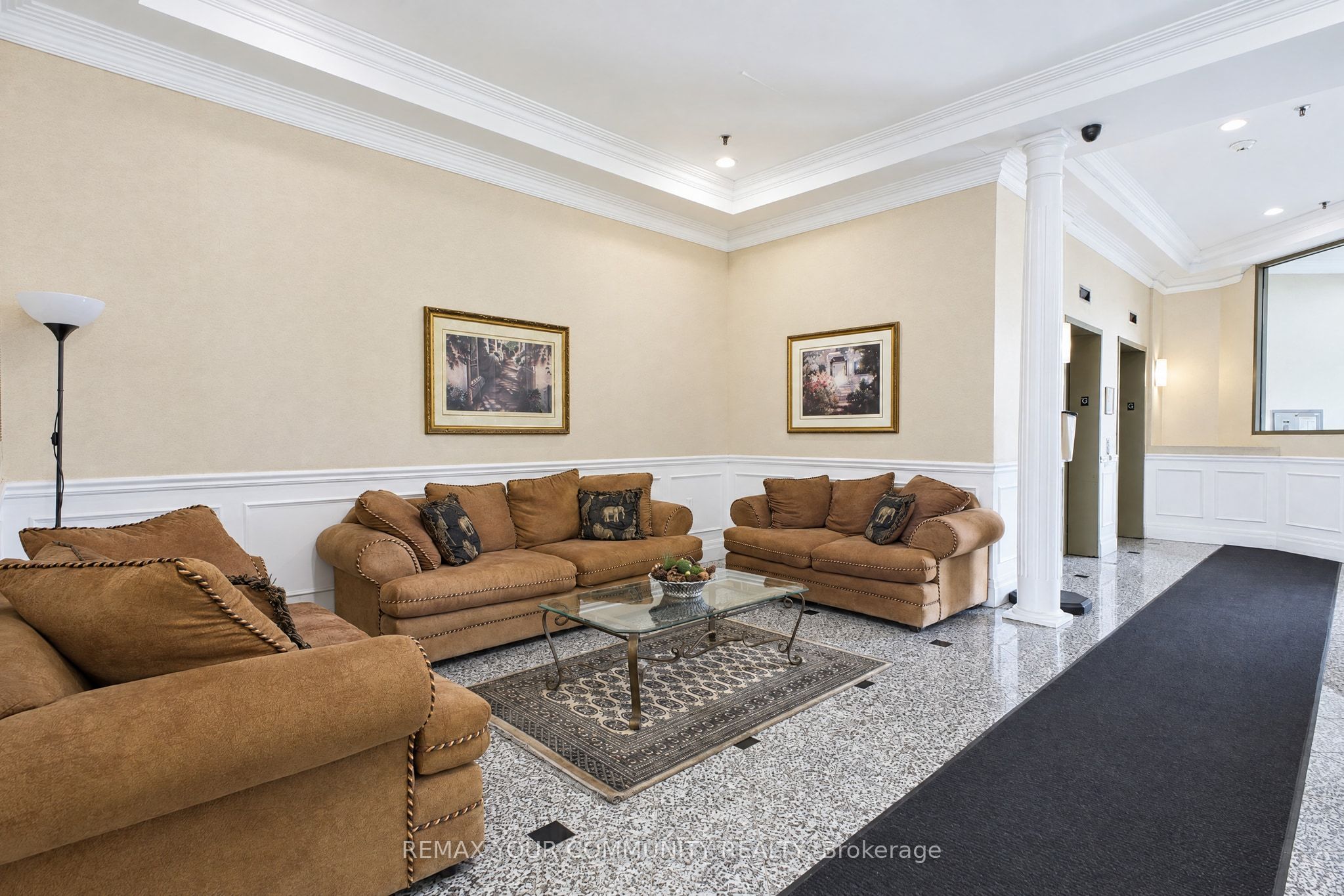 555 Wilson Heights Boulevard 305 Property Photo 4