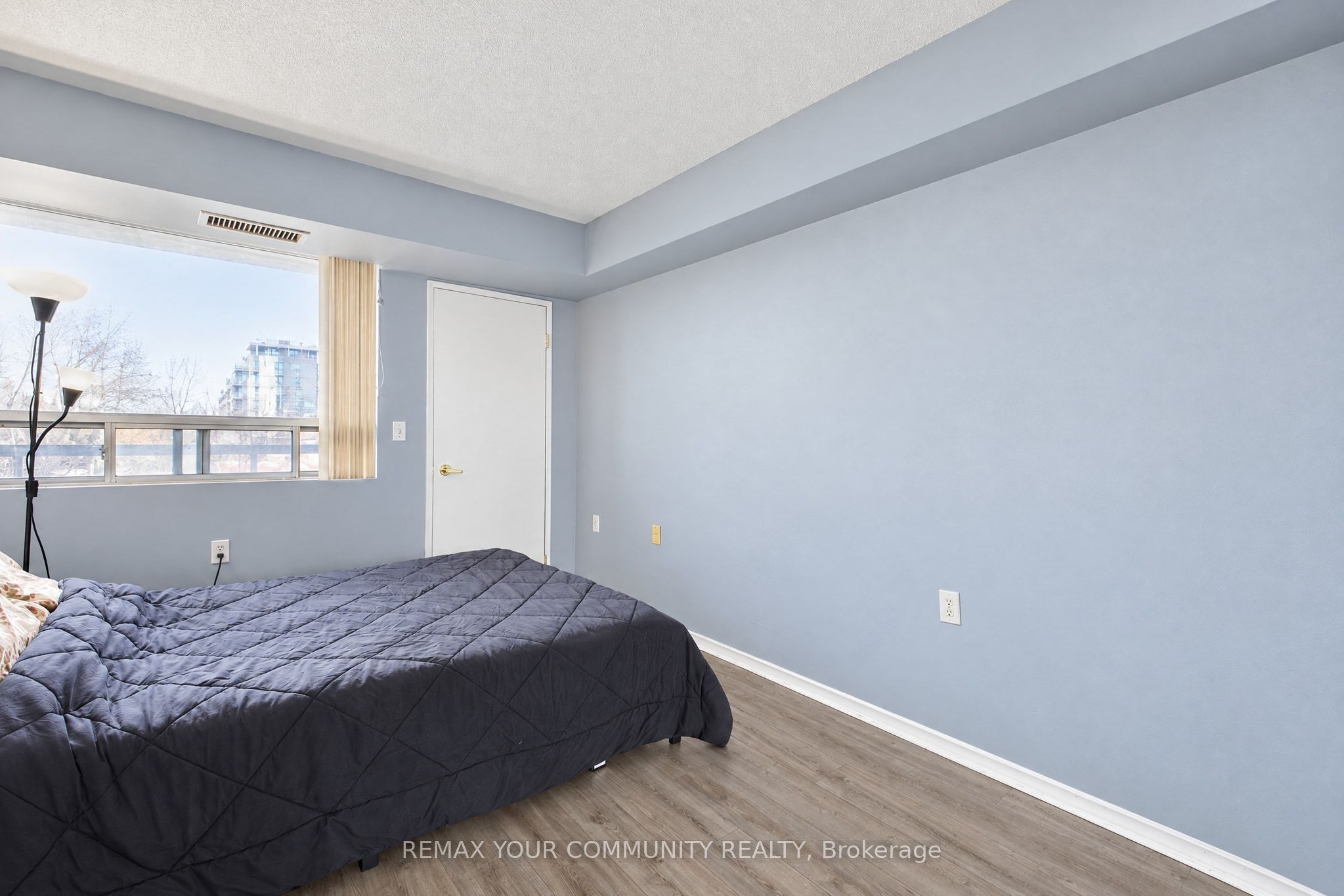 555 Wilson Heights Boulevard 305 Property Photo 15