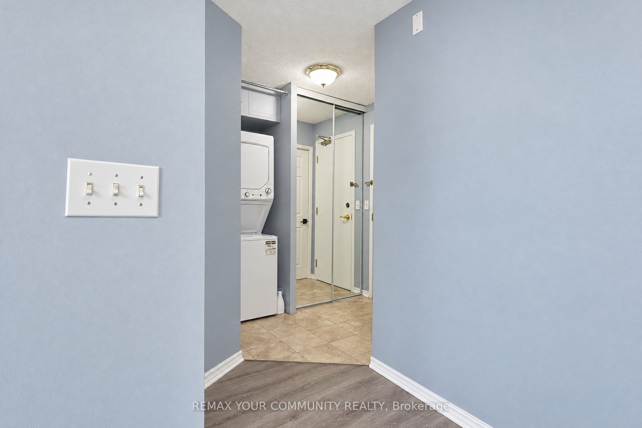 555 Wilson Heights Boulevard 305 Property Photo 36