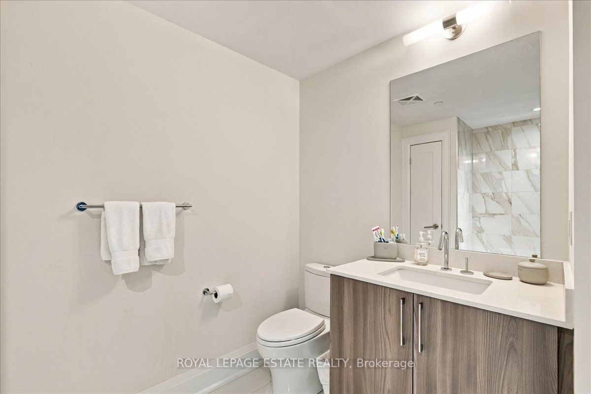 88 Cumberland Street 1201 Property Photo 5
