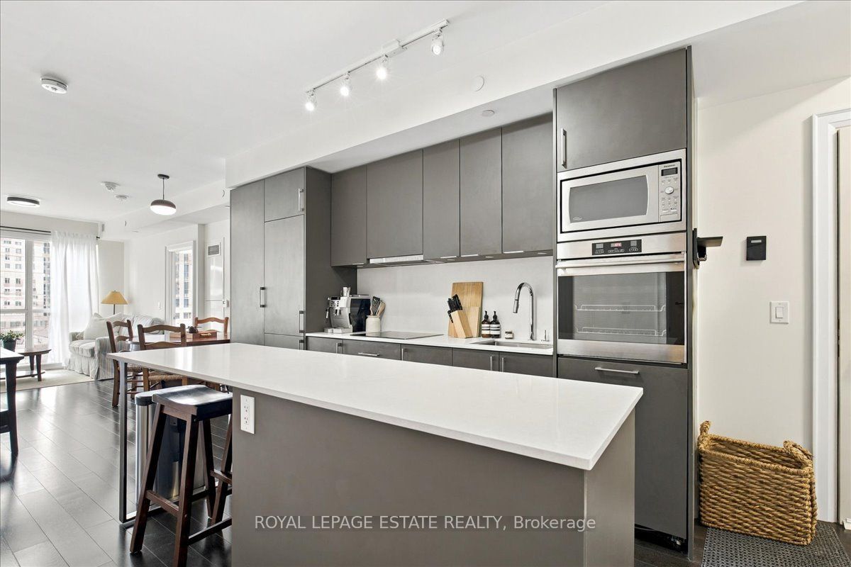 88 Cumberland Street 1201 Property Photo 6