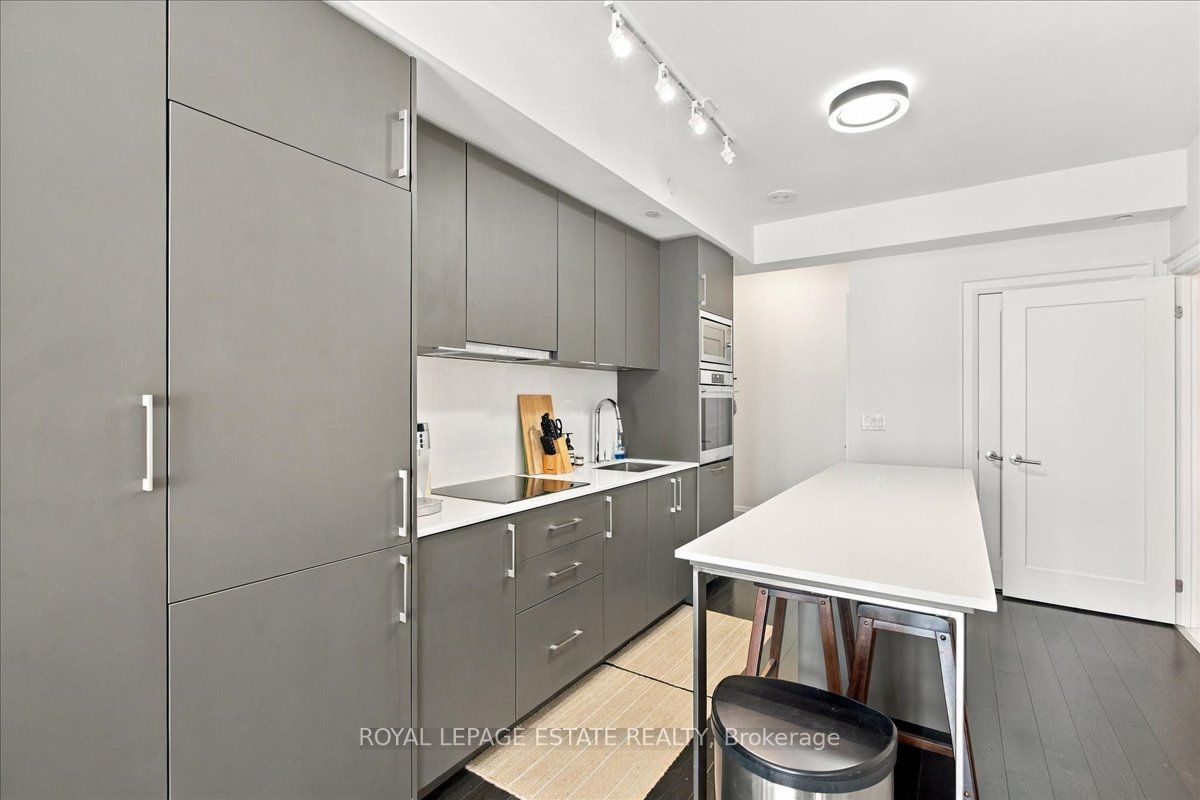88 Cumberland Street 1201 Property Photo 8