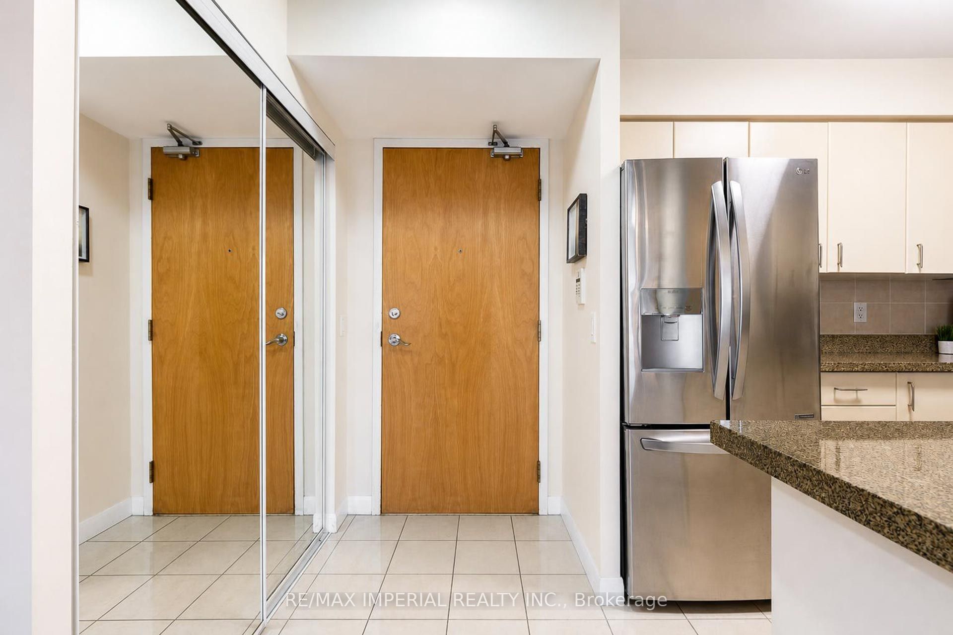 4968 Yonge Street 2903 Property Photo 2