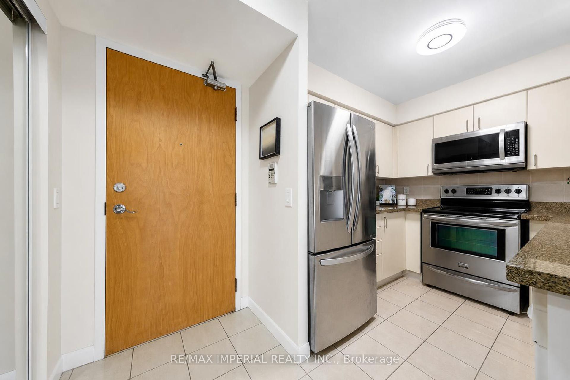 4968 Yonge Street 2903 Property Photo 3