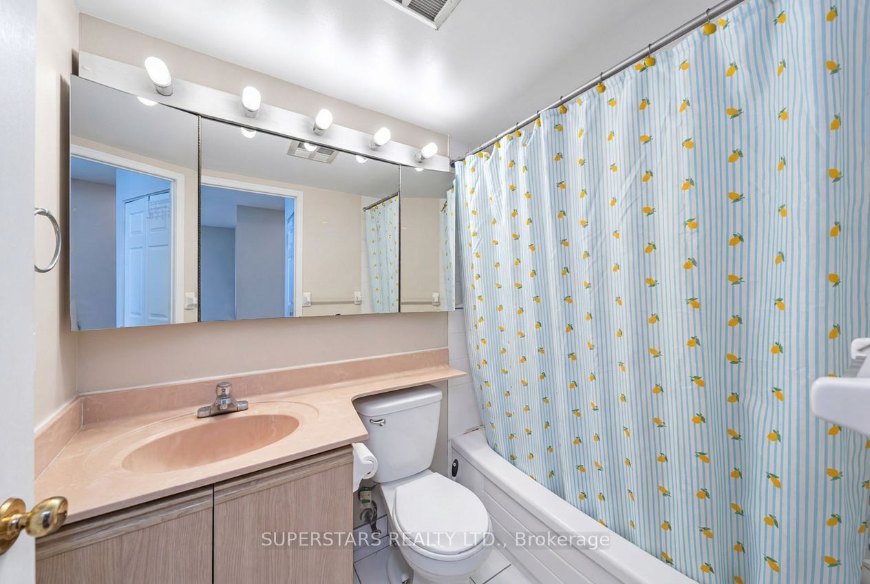 28 Pemberton Avenue 1110 Property Photo 11