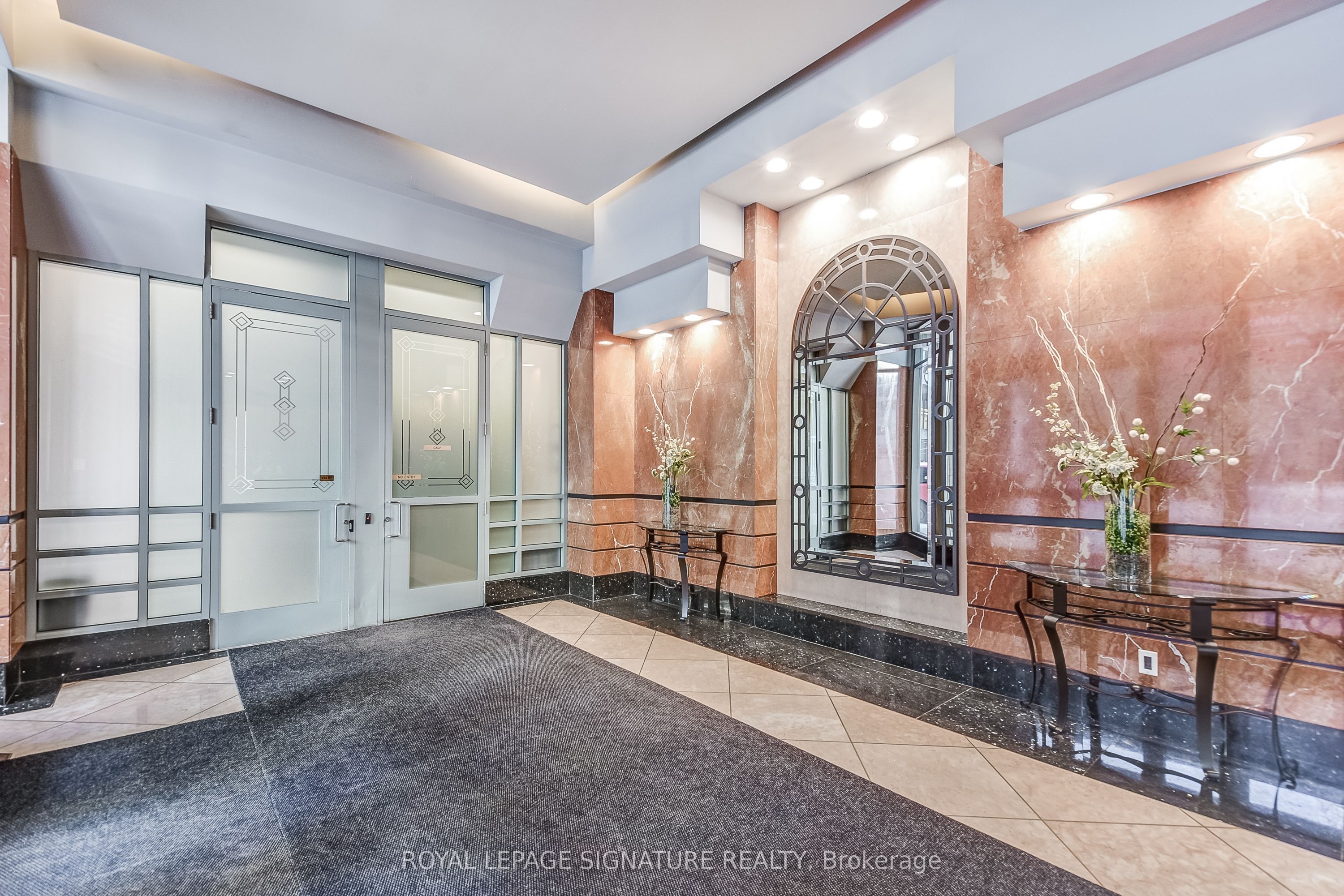 10 Yonge Street 3111 Property Photo 3