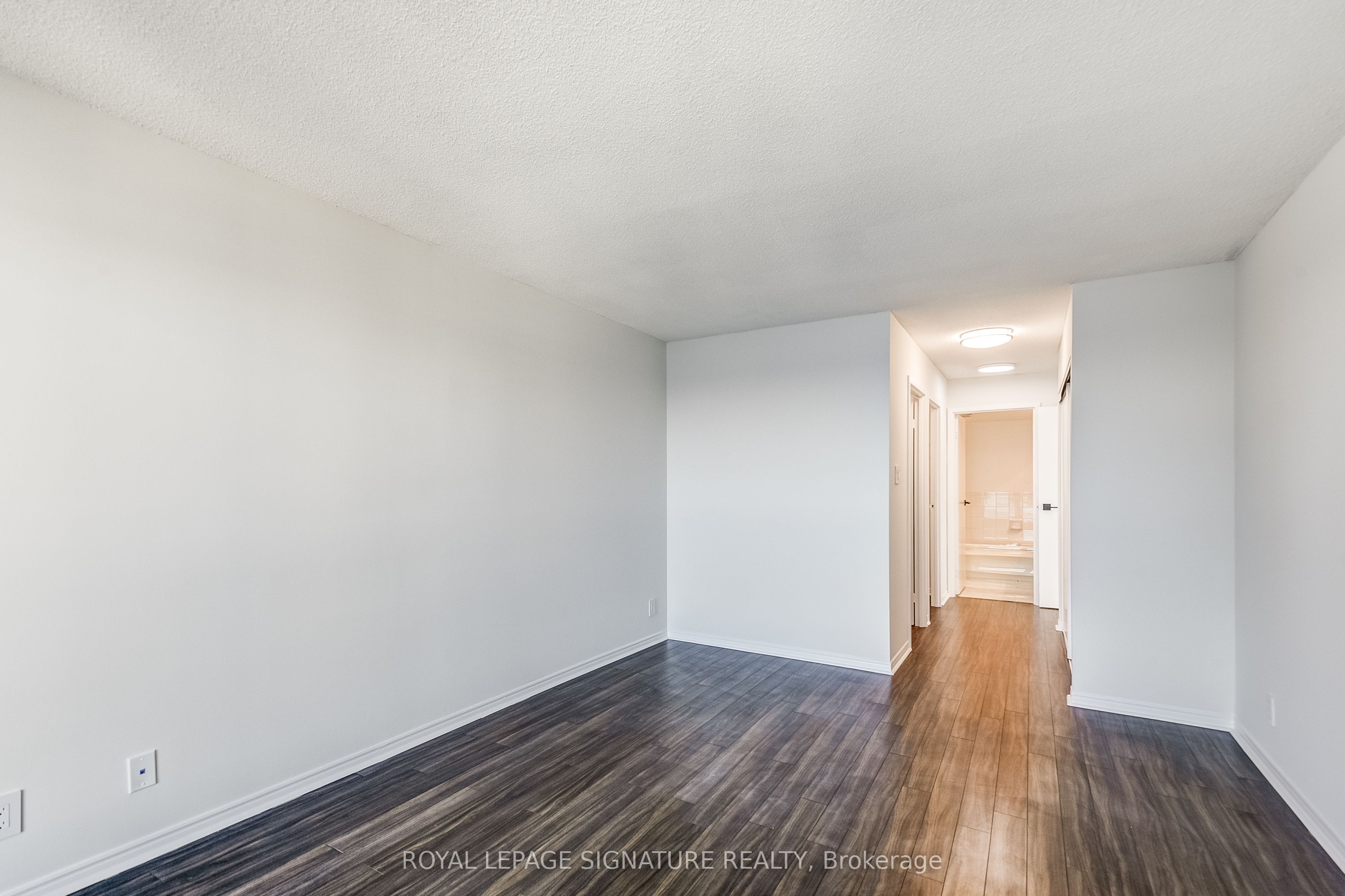 10 Yonge Street 3111 Property Photo 16