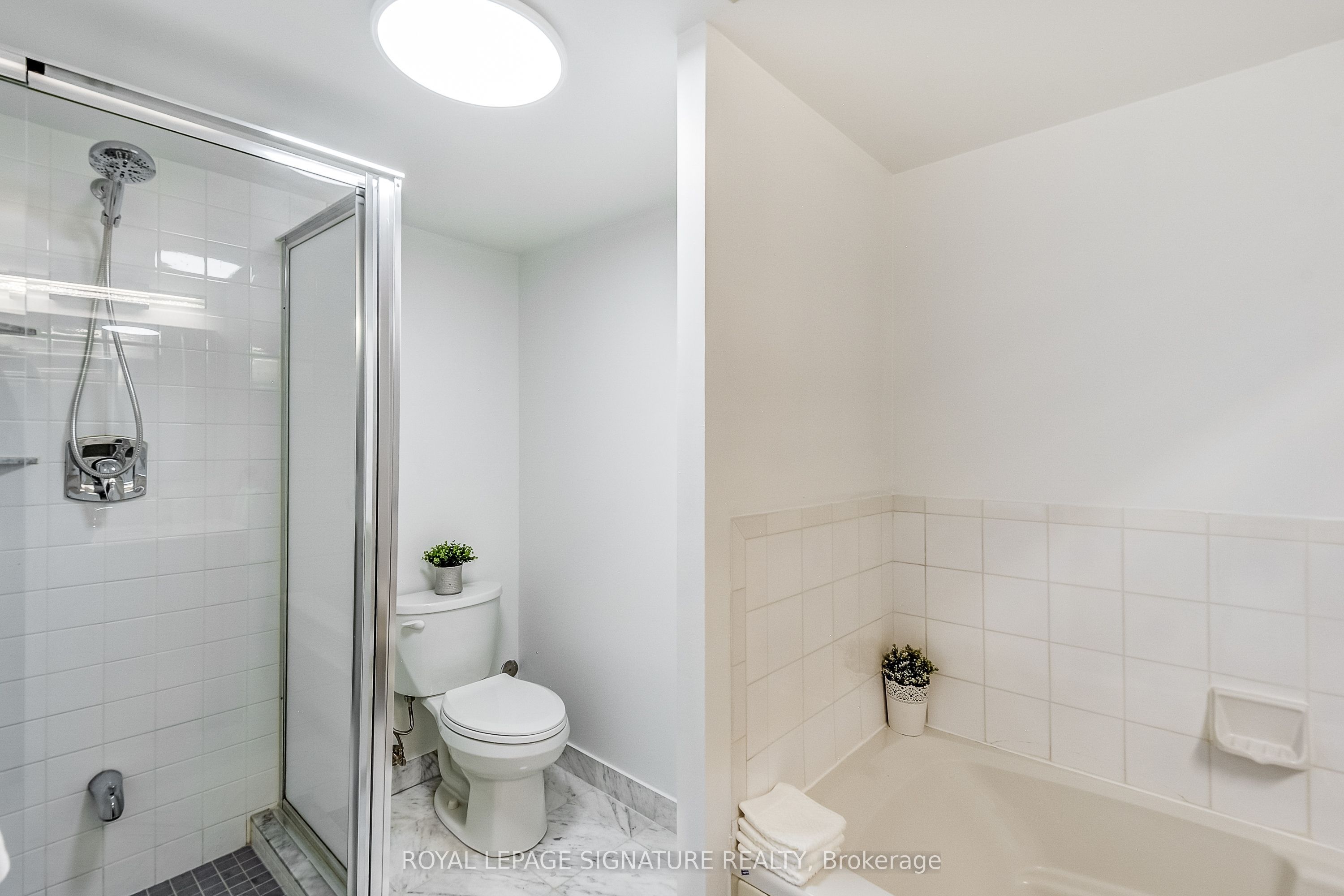 10 Yonge Street 3111 Property Photo 17